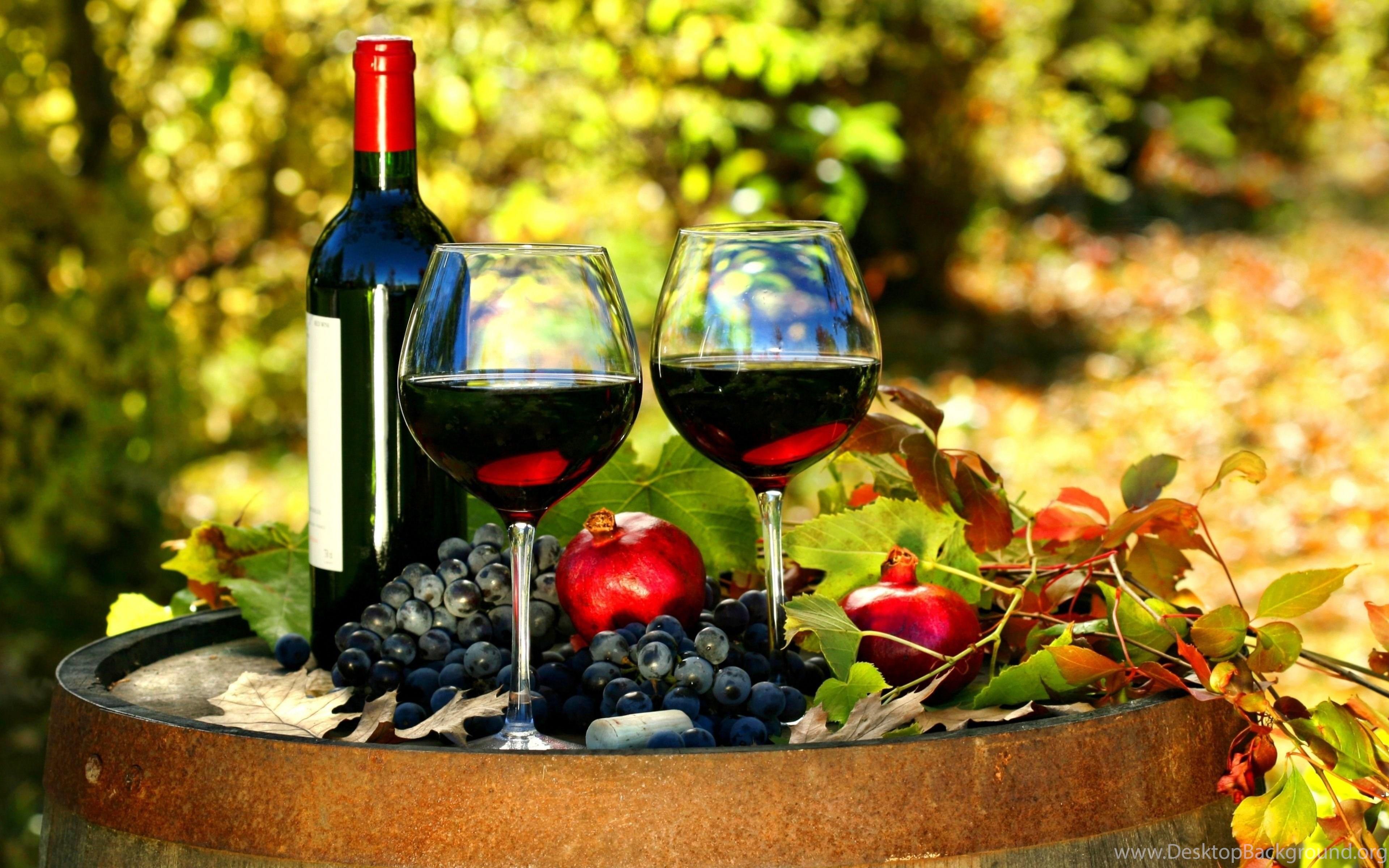 3840x2400 Download Wallpaper 3840x2400 Glasses, Red Grapes, Wine, Barrel. Desktop Background