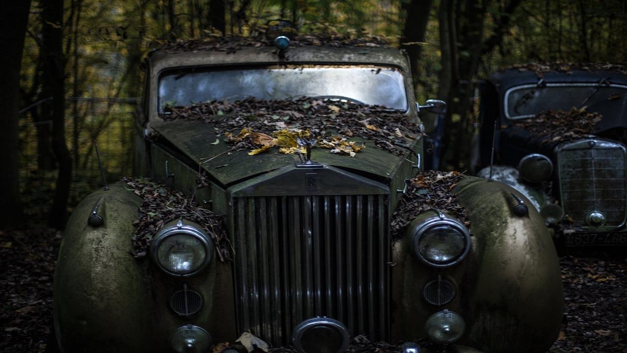 1280x720 Rolls Royce Old Abandoned Car