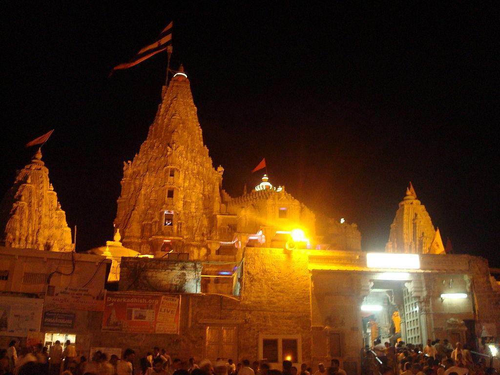 1024x768 Dwarkadhish Temple