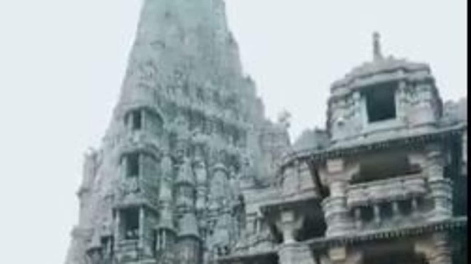 1600x899 Lightning strikes Gujarat's Dwarkadhish Temple; flag torn. Latest News India