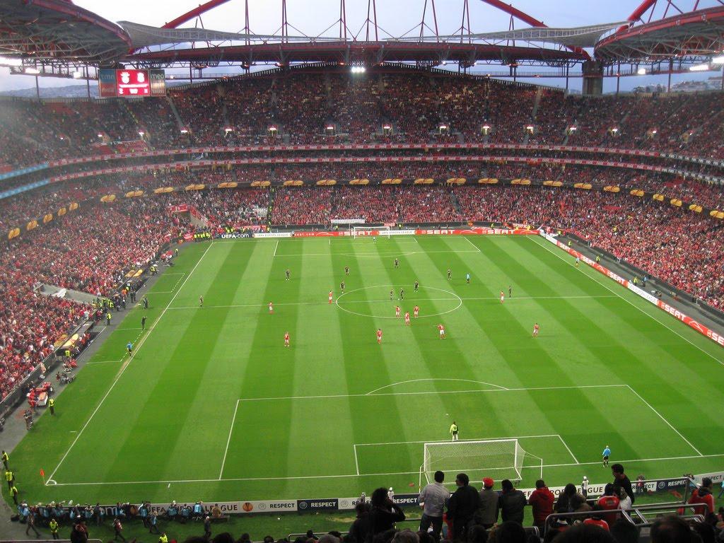 1024x768 hd wallon: Estadio Da Luz Wallpaper