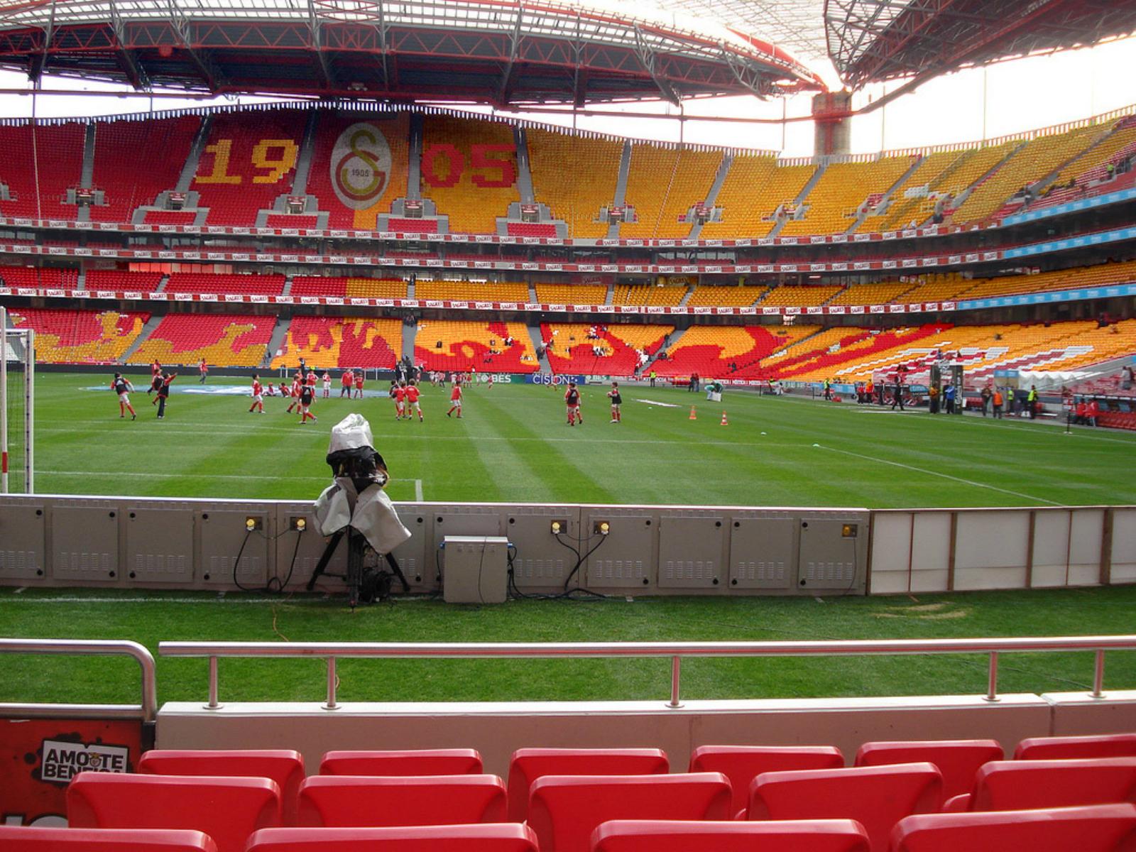 1600x1200 Estádio Da Luz HD Wallpaper