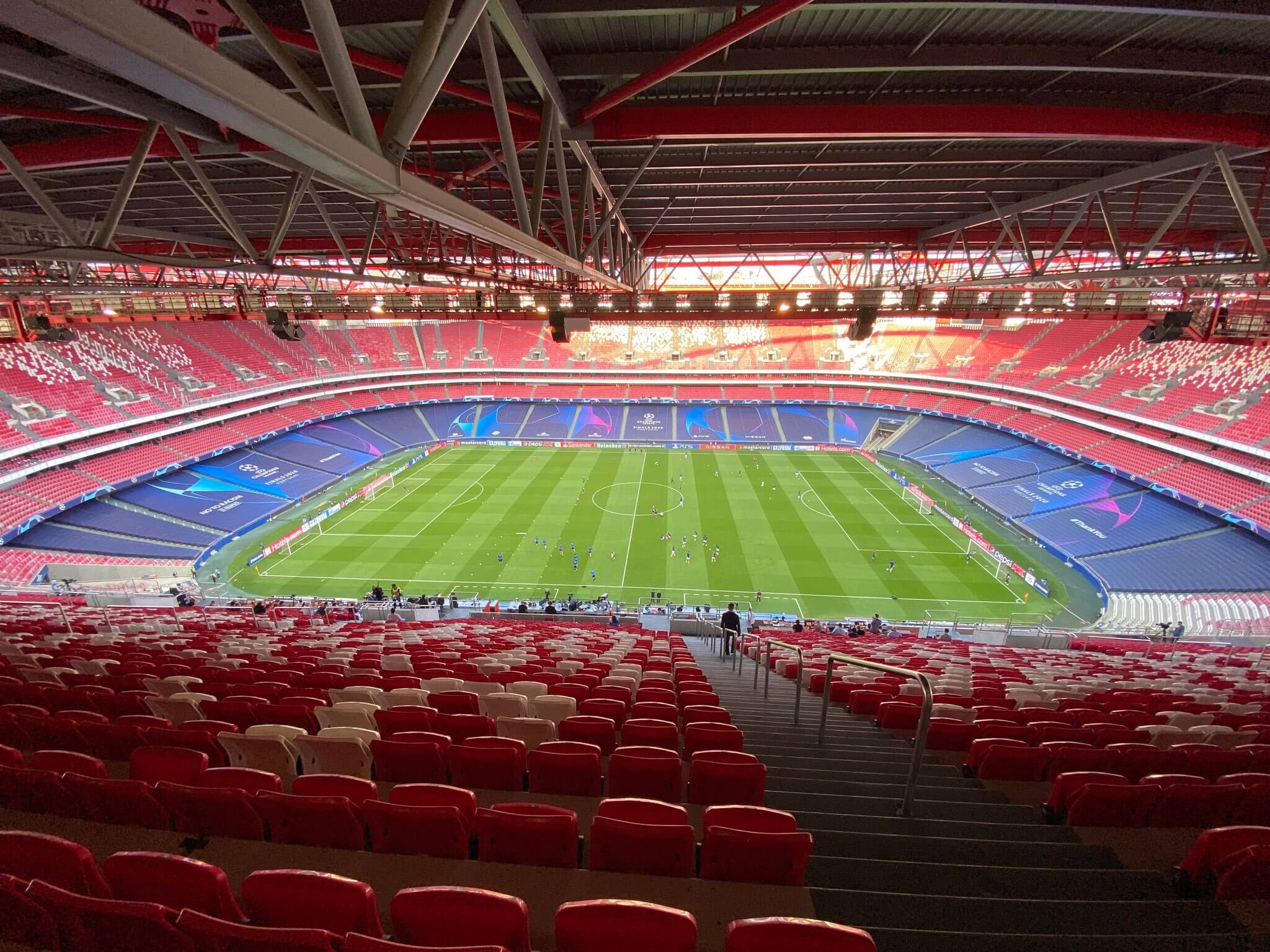 2048x1536 Estádio Da Luz Atalanta PSG Champions League Final 8