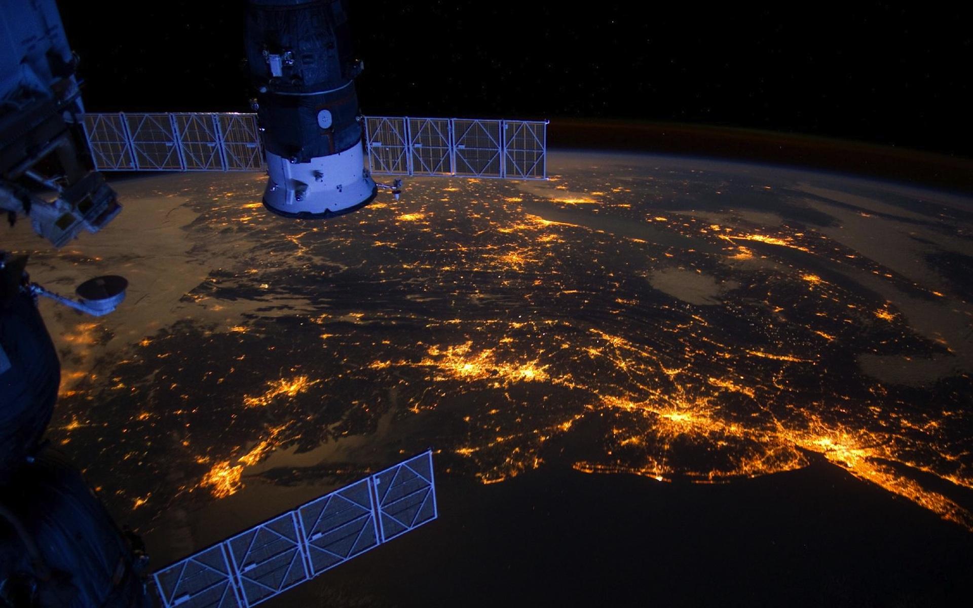 1920x1200 Eastern Seaboard at Night Space Wallpaper