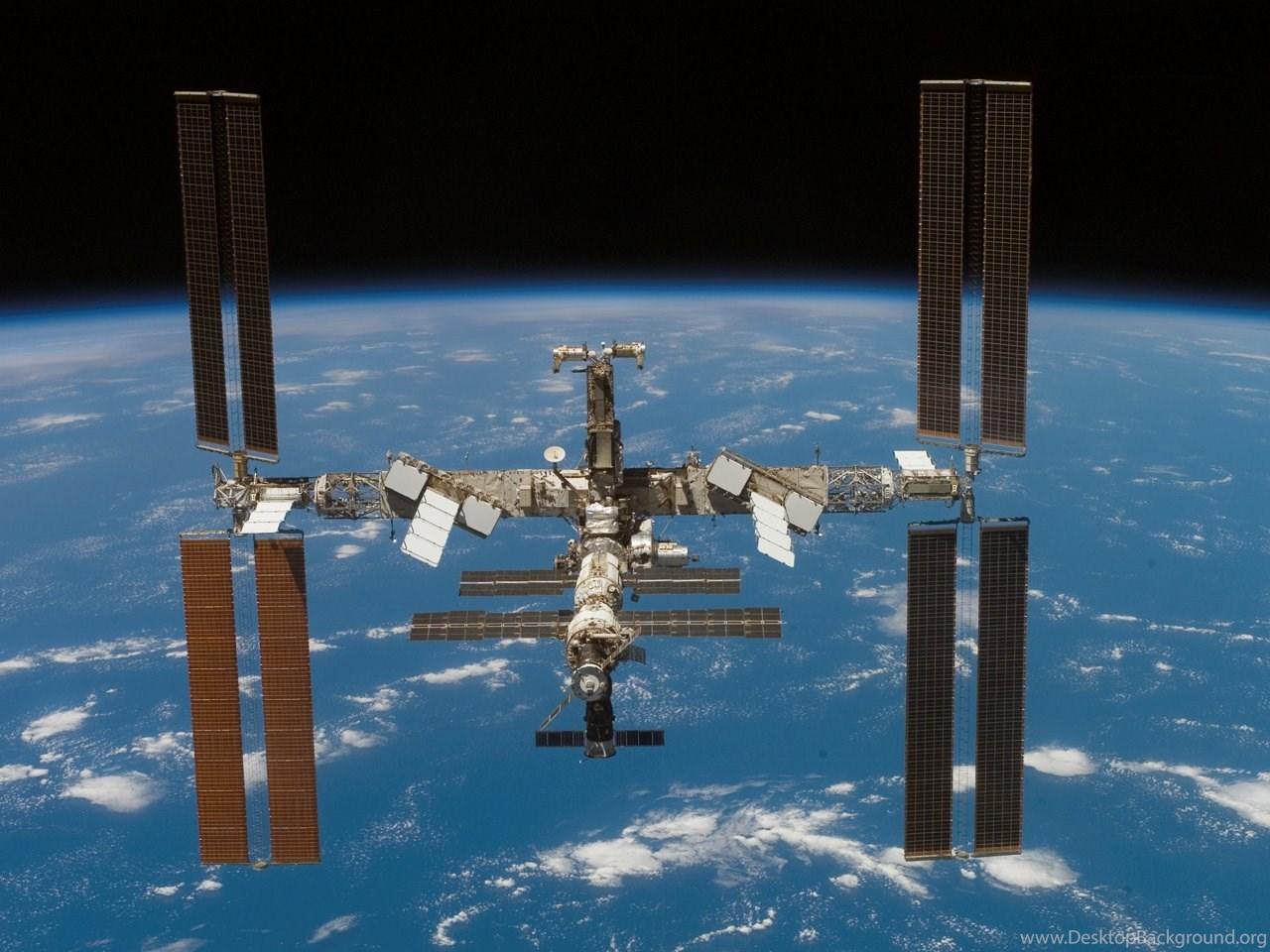 1280x960 ISS (International Space Station) Wallpaper Desktop Background
