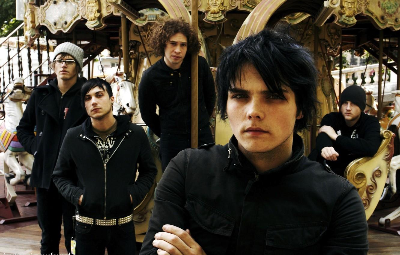 1332x850 Wallpaper gerard way, mikey way, my chemical romance, frank iero, ray toro, bob bryar image for desktop, section музыка