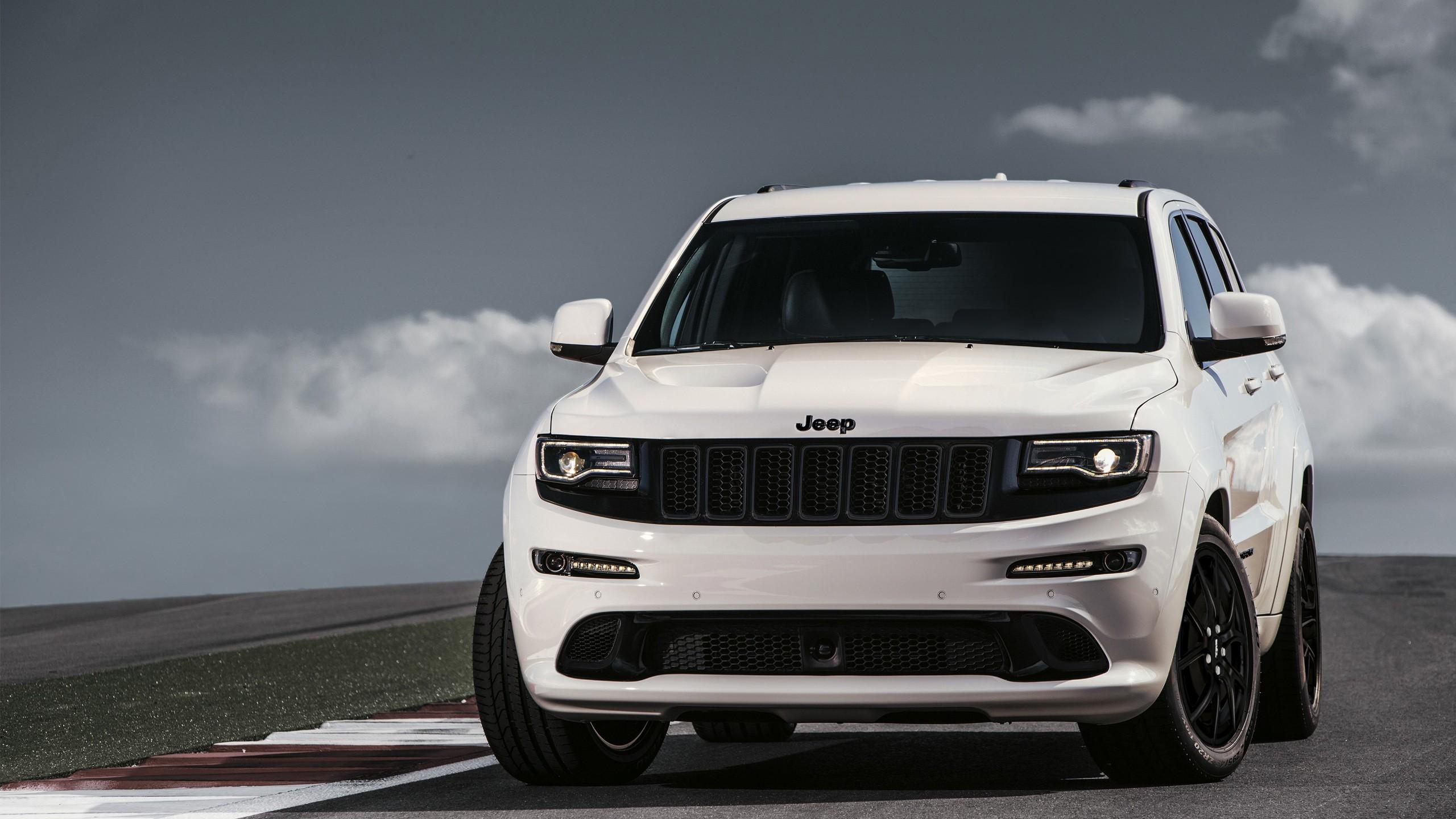 2560x1440 Jeep Grand Cherokee SRT Wallpaper. HD Car Wallpaper