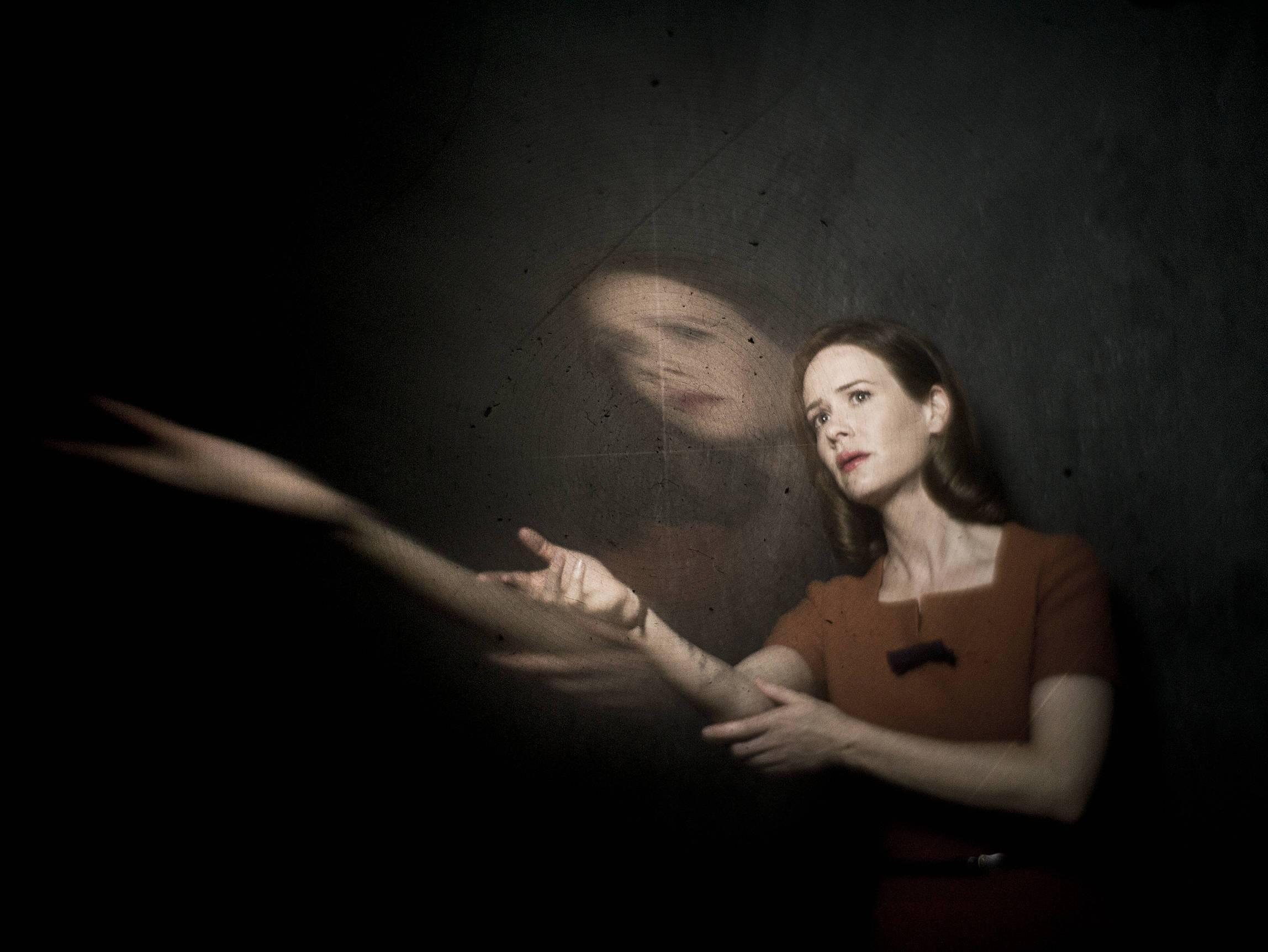 2296x1724 American Horror Story: Scenes & Stars From Season 2