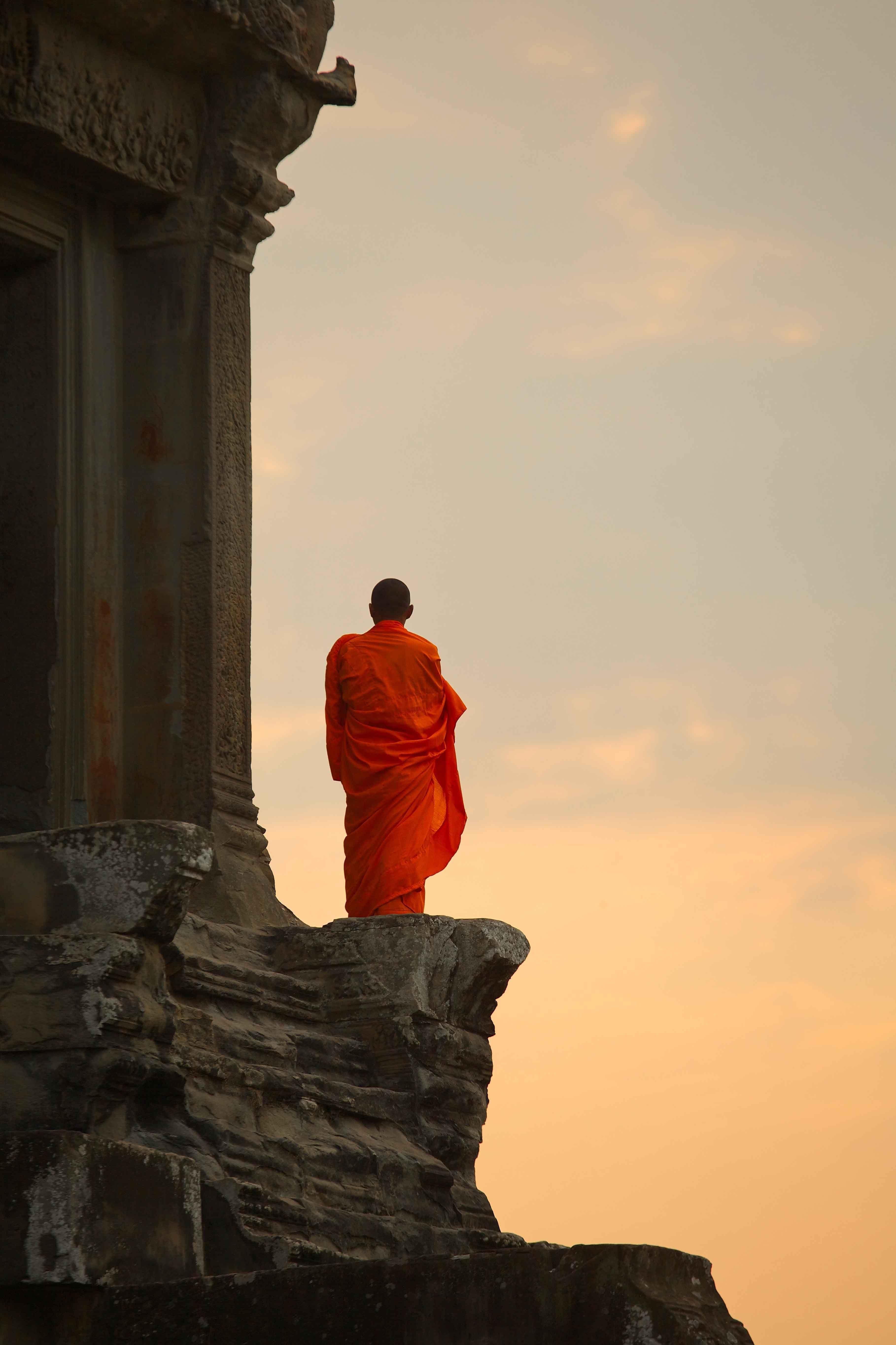 3636x5458 Cambodian monk at Angkor Watt by Roland Novitsky. Monk, Buddha art, Buddhist monk