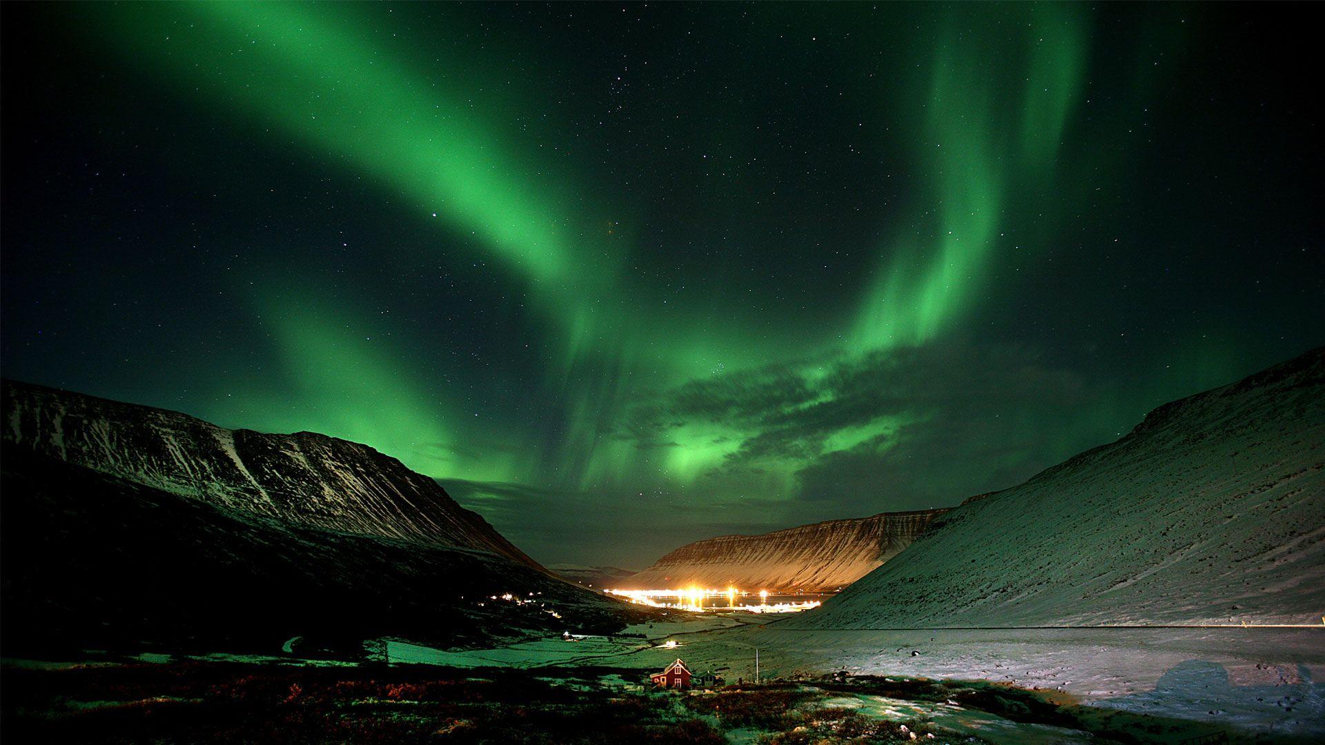 1920x1080 Purple Northern Lights Wallpaper