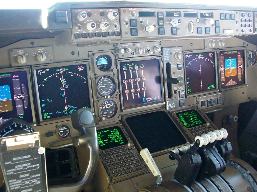 1024x768 Boeing 747 400 Flight Deck (with Notes). This Picture Was T