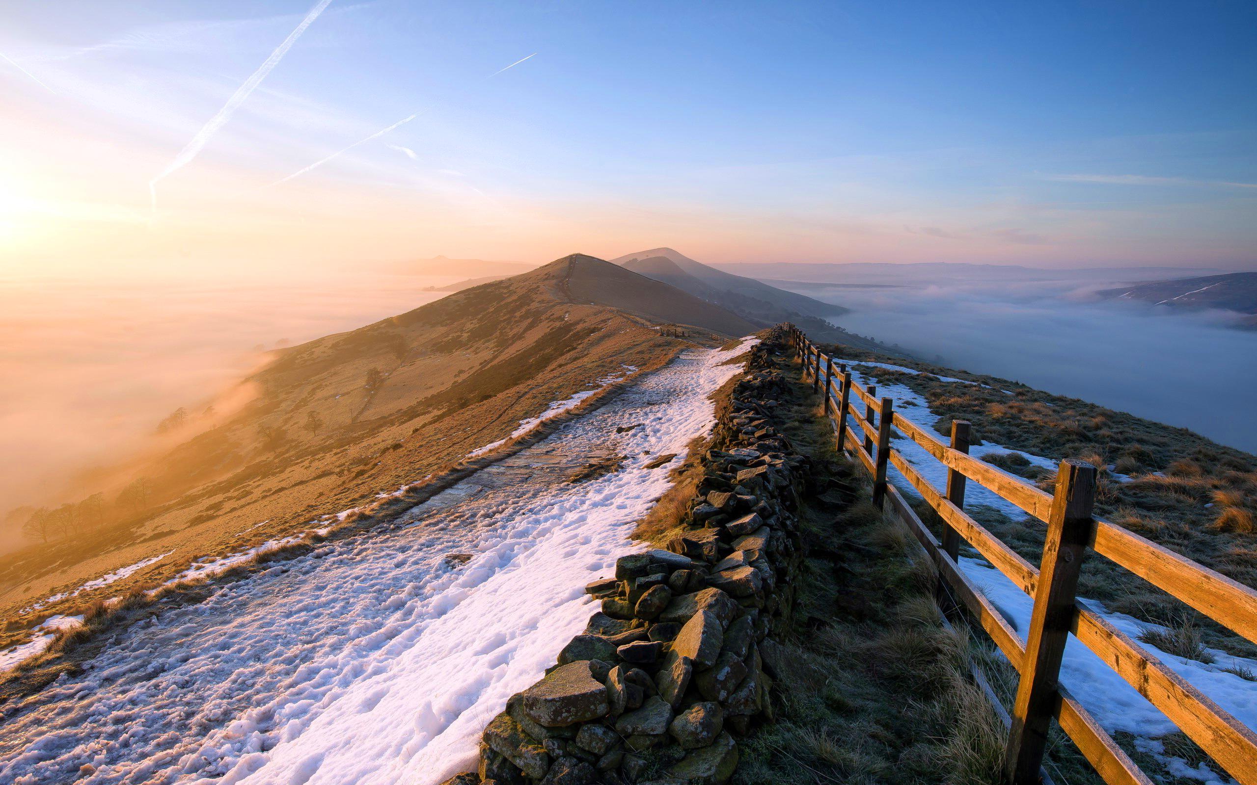 2560x1600 Sunrise mountain
