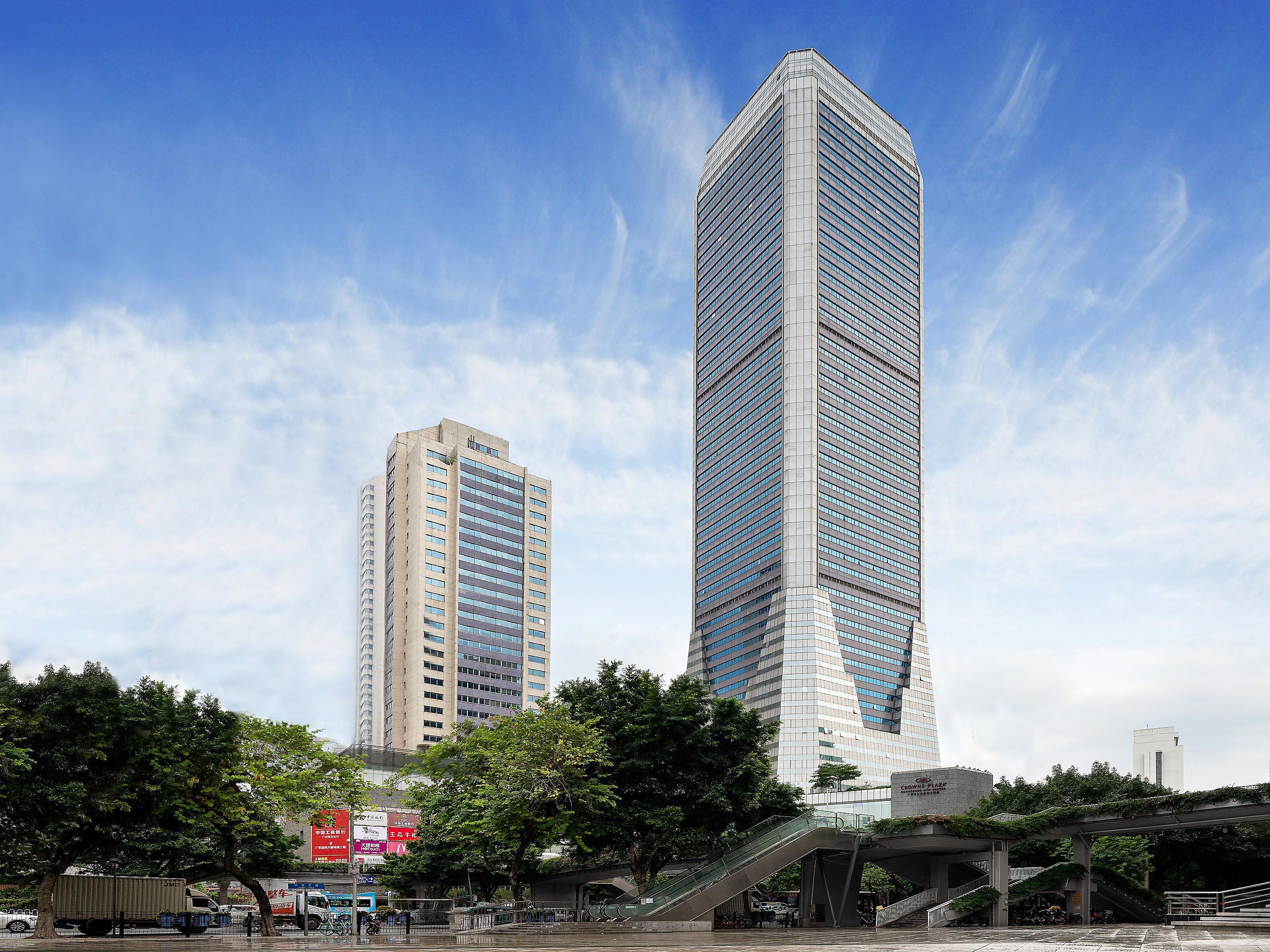 3200x2400 Luxury Hotels in Guangzhou, China. Crowne Plaza Guangzhou City Center