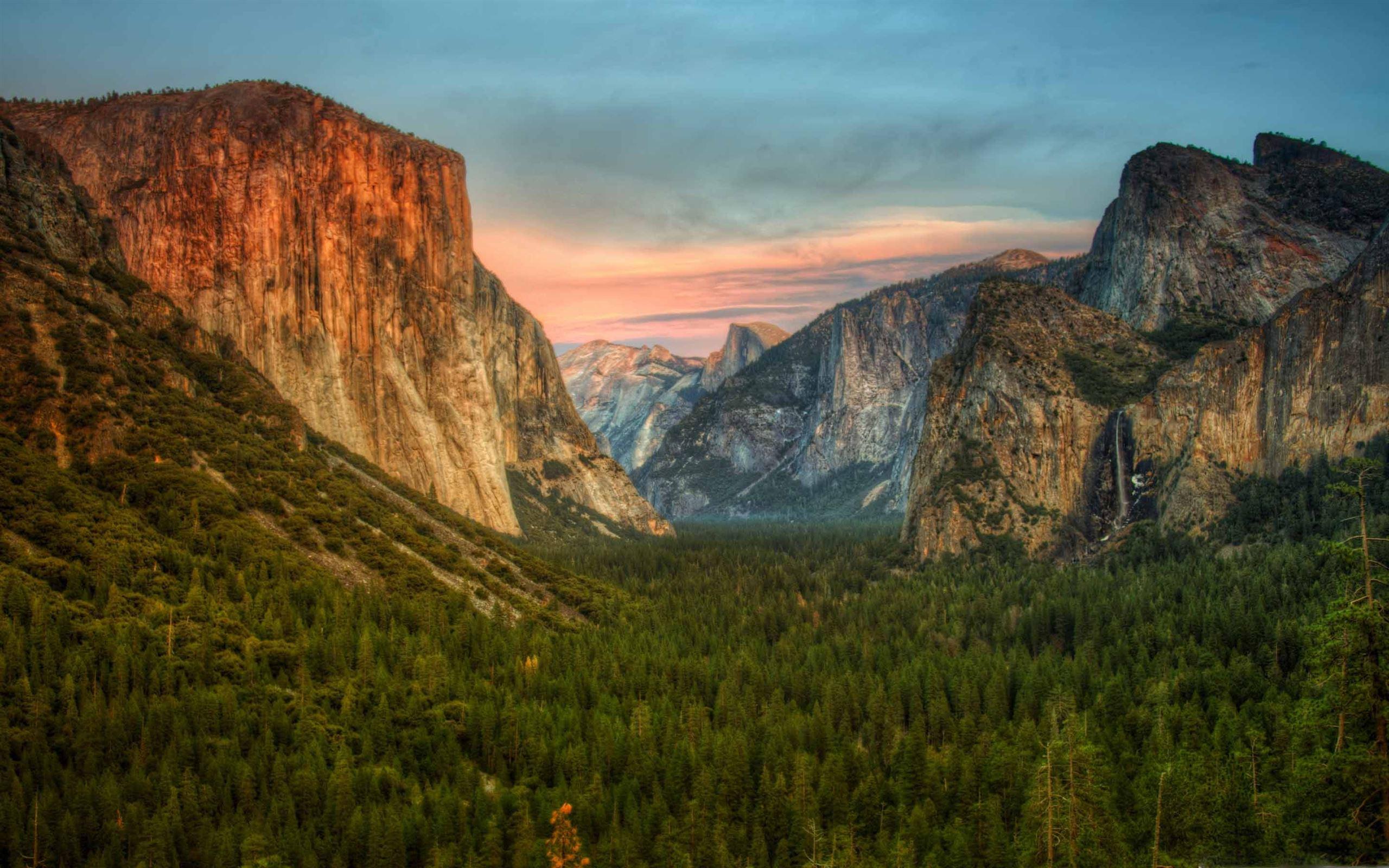 2560x1600 Yosemite Valley View MacBook Pro Wallpaper Download