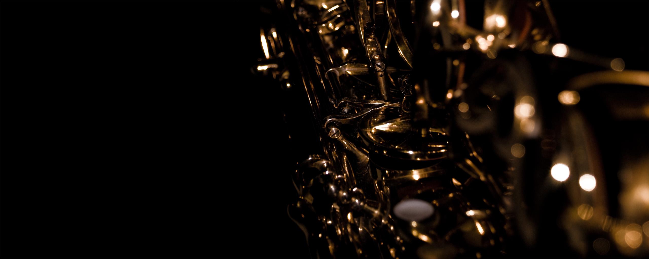 2560x1024 Alto Sax Wallpaper