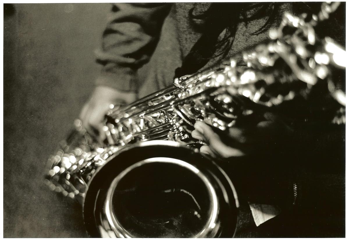1200x825 i geek saxophone
