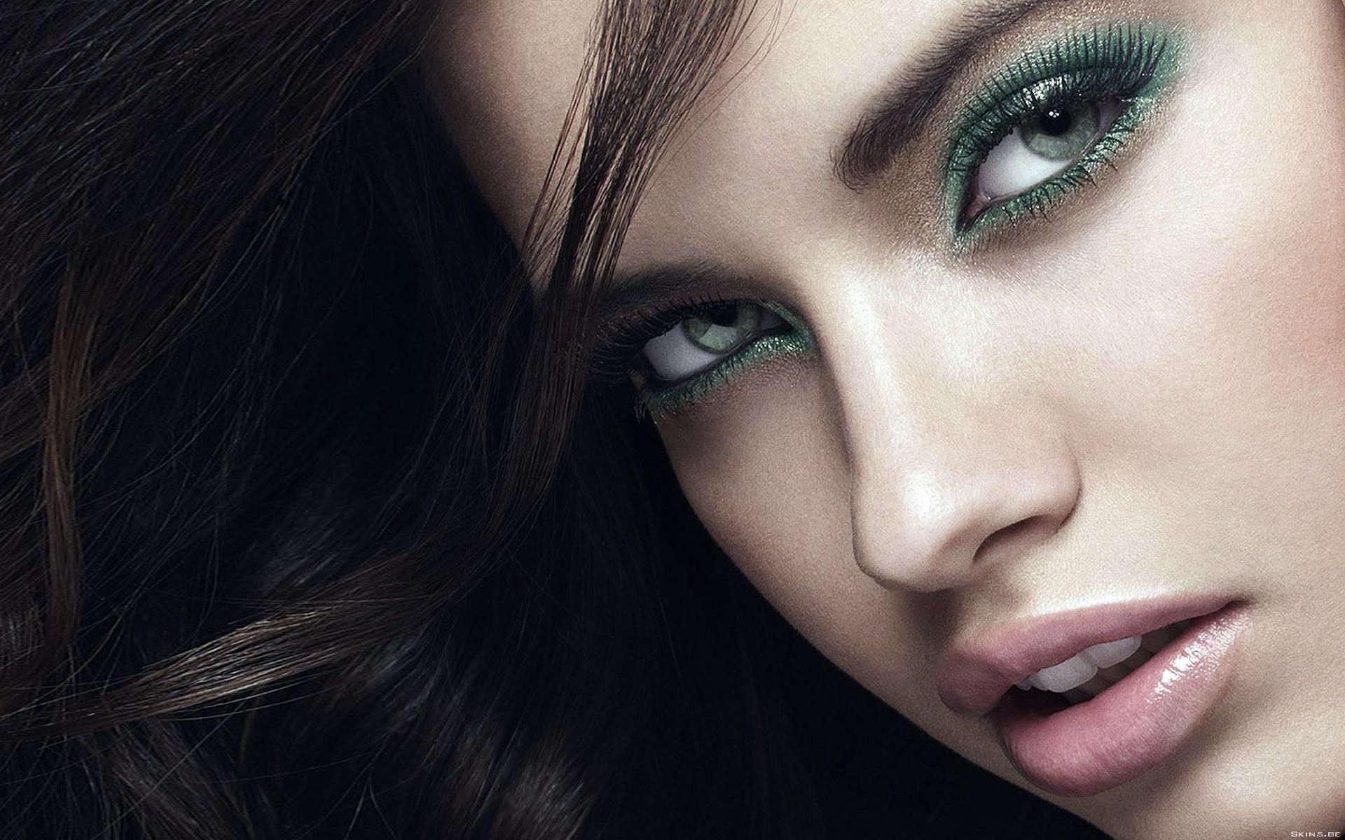 1920x1200 Most Attractive HD Hollywood Actress Wallpaper