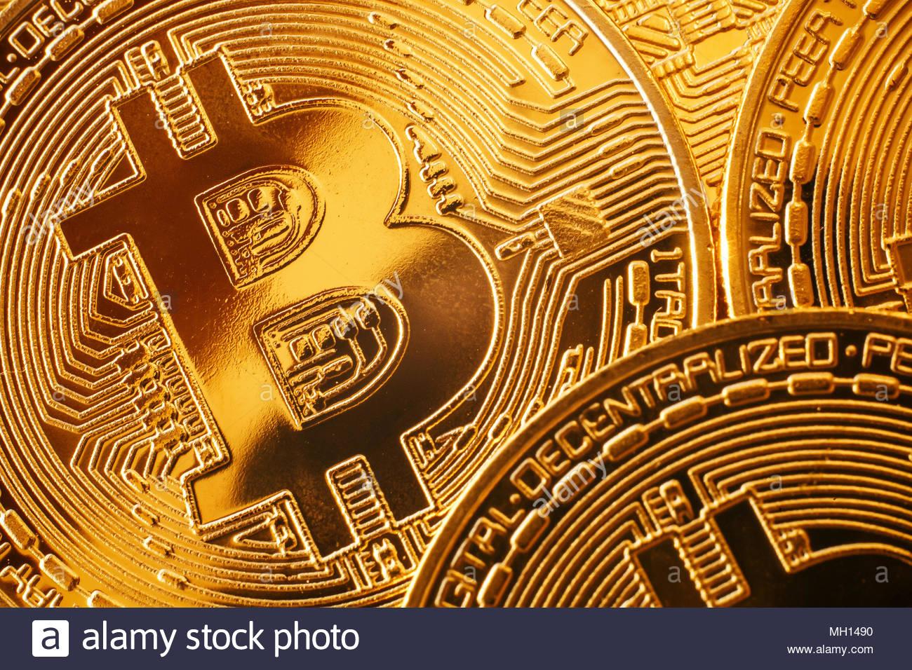 Gold Money Wallpapers Top Free Gold Money Backgrounds WallpaperAccess