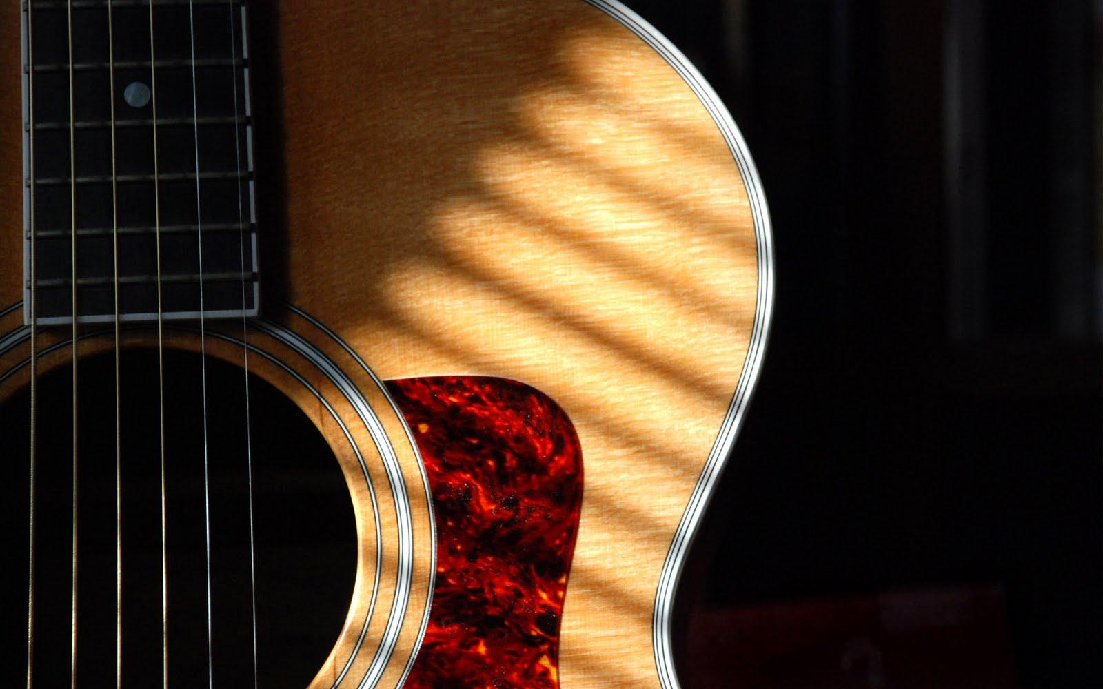 1600x1000 Guitar Wallpaper Guitar In Sunlight