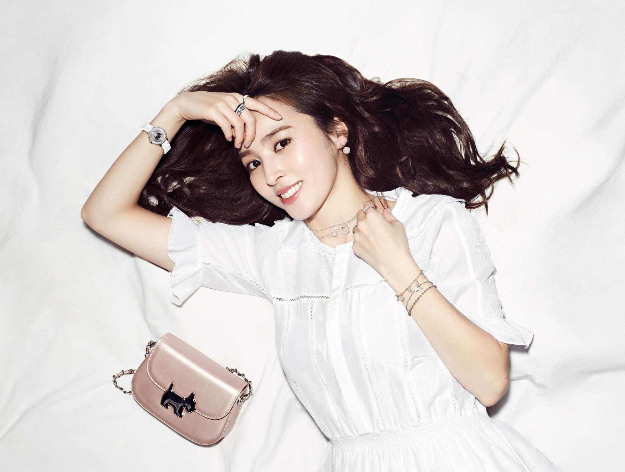 2000x1509 han hye jin High quality walls