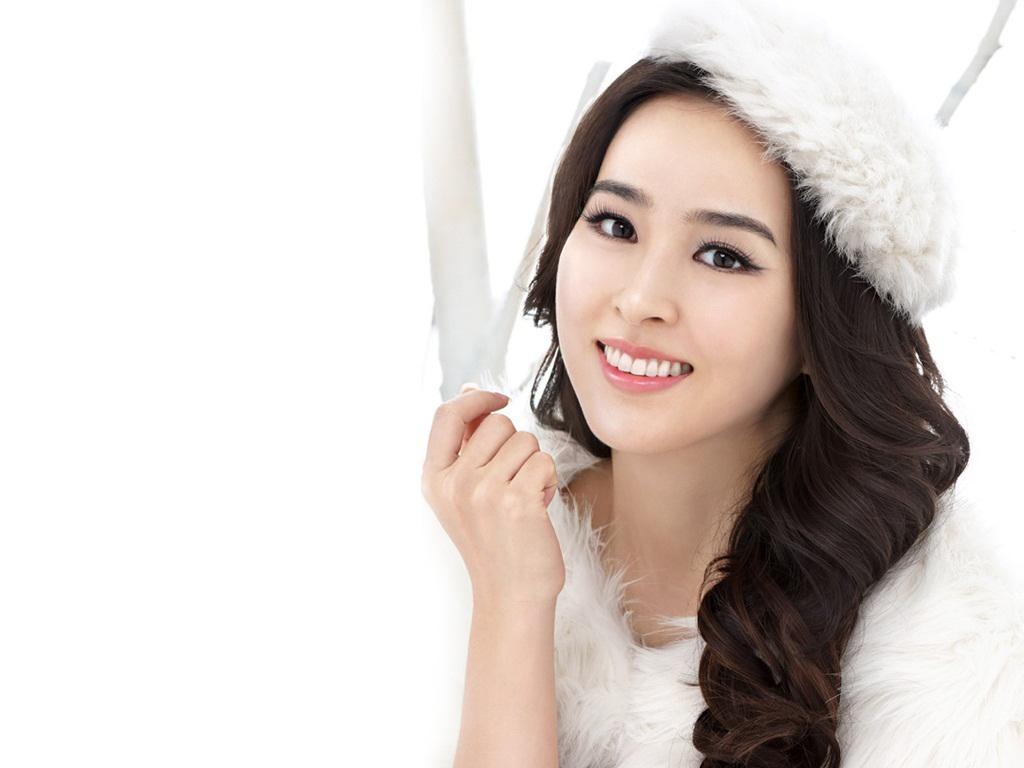 1024x768 Hye Jin Han