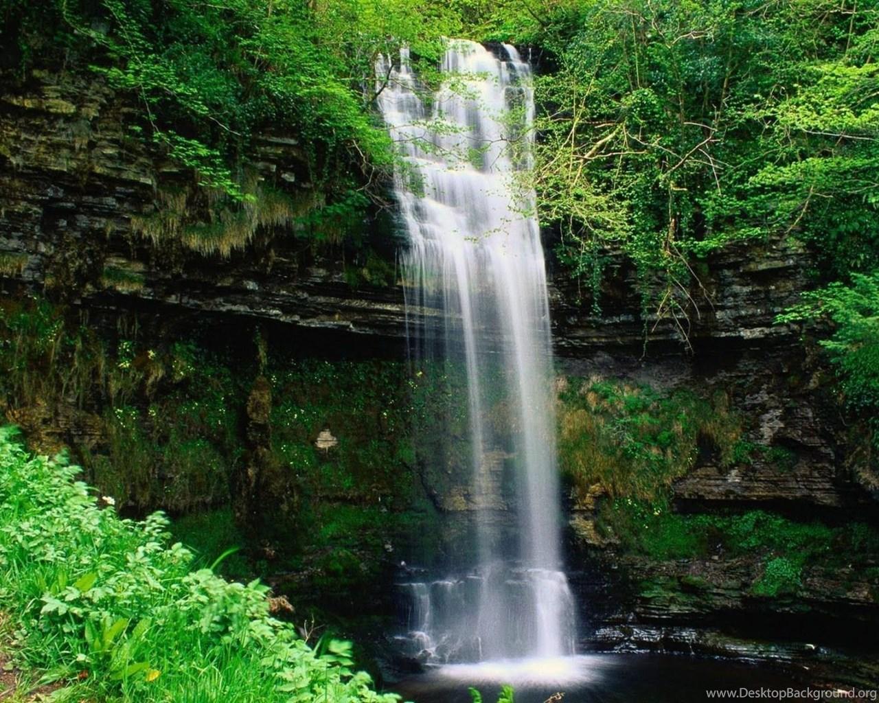 1280x1024 Beautiful Mountain Waterfall HD Wallpaper Desktop Background