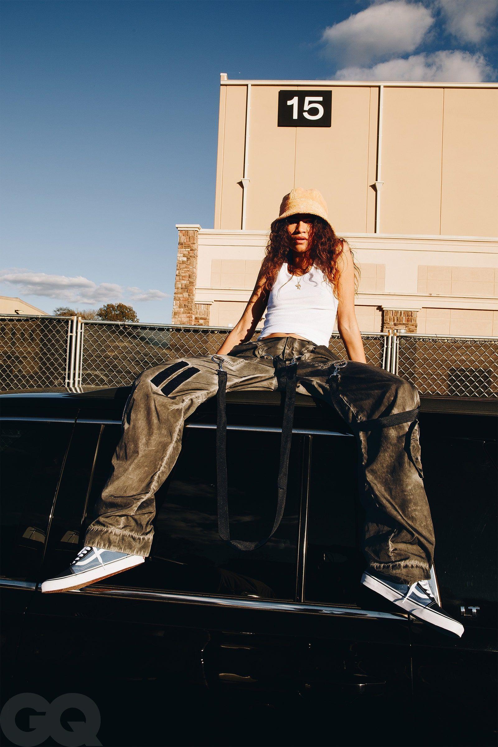 1600x2400 Zendaya Coleman 2021 Wallpaper