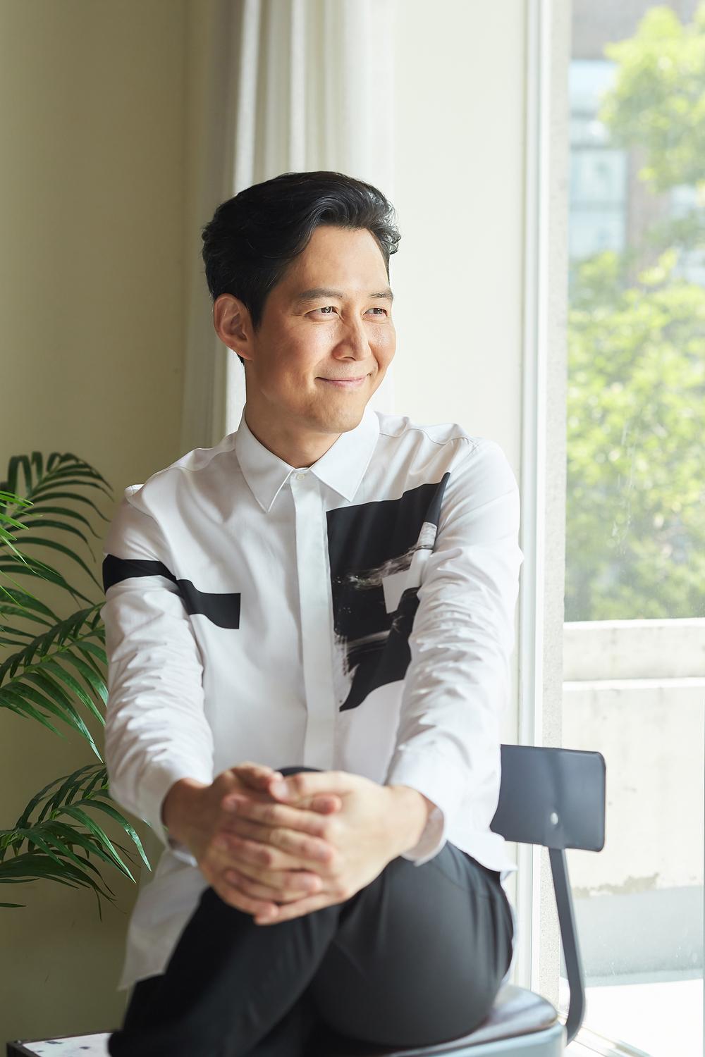 1000x1500 When Lee Jung Jae Felt 'I Was Old.' (Interview)