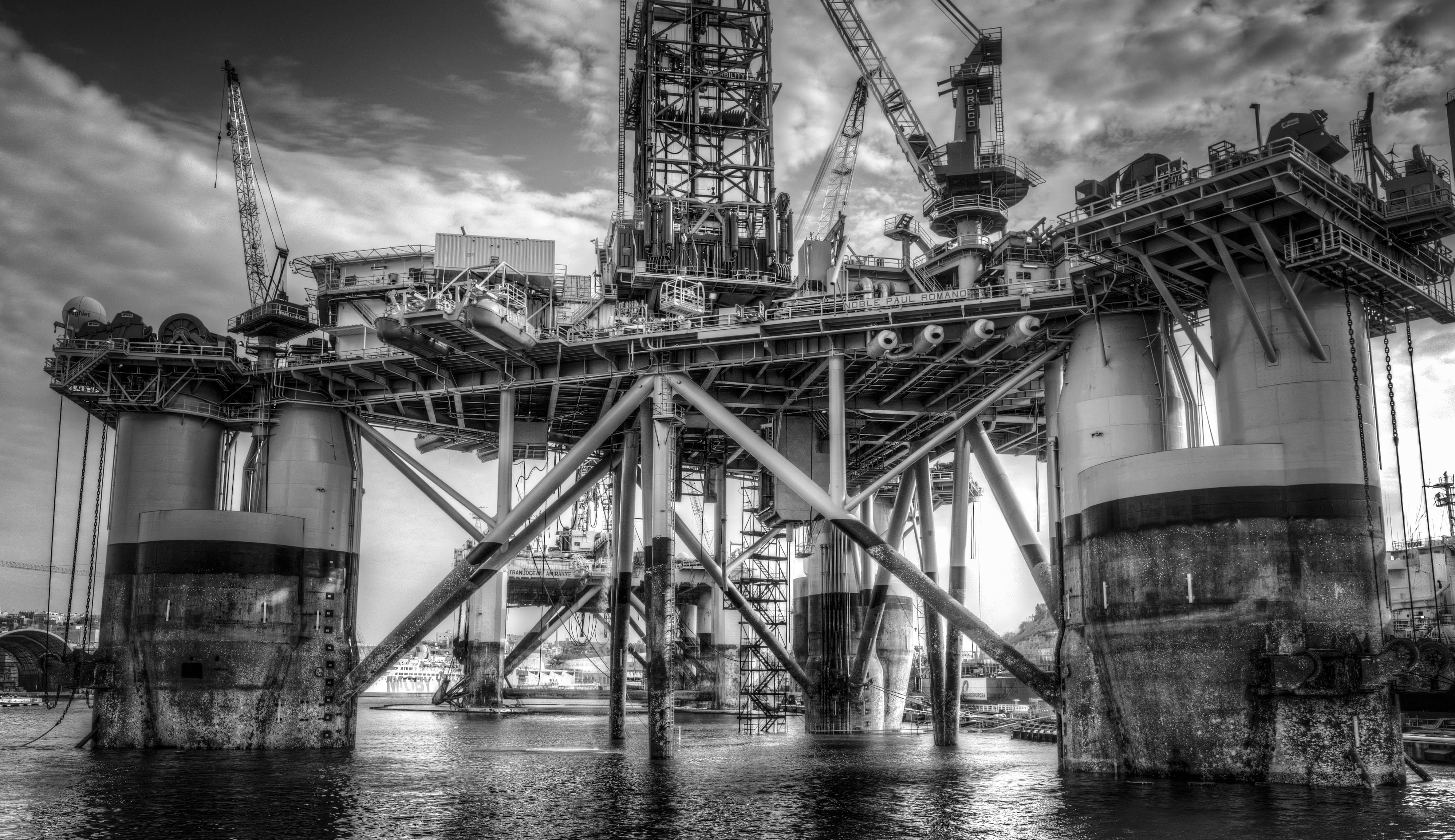 4734x2734 Oil Rig Wallpaper