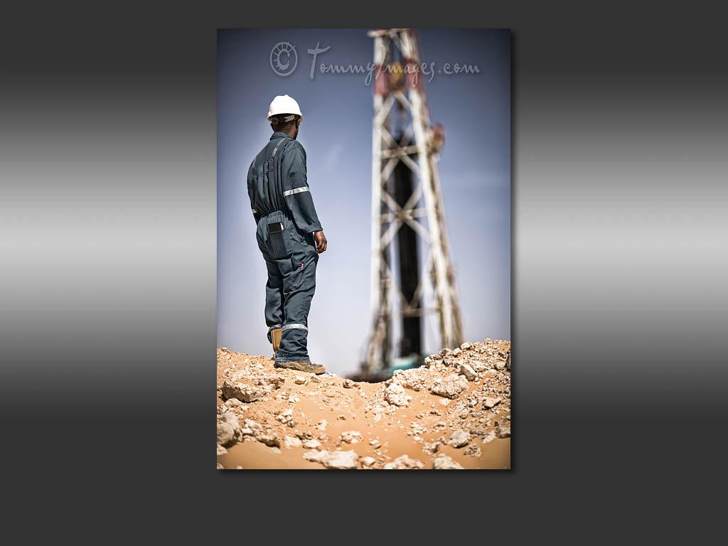 1024x768 Free download Oil Workers Oilfield Operator Ouargla Province Petroleum Rig Roughneck [1024x768] for your Desktop, Mobile & Tablet. Explore Oil Rig Wallpaper for Laptop. Drilling Rig Picture Wallpaper, Oil