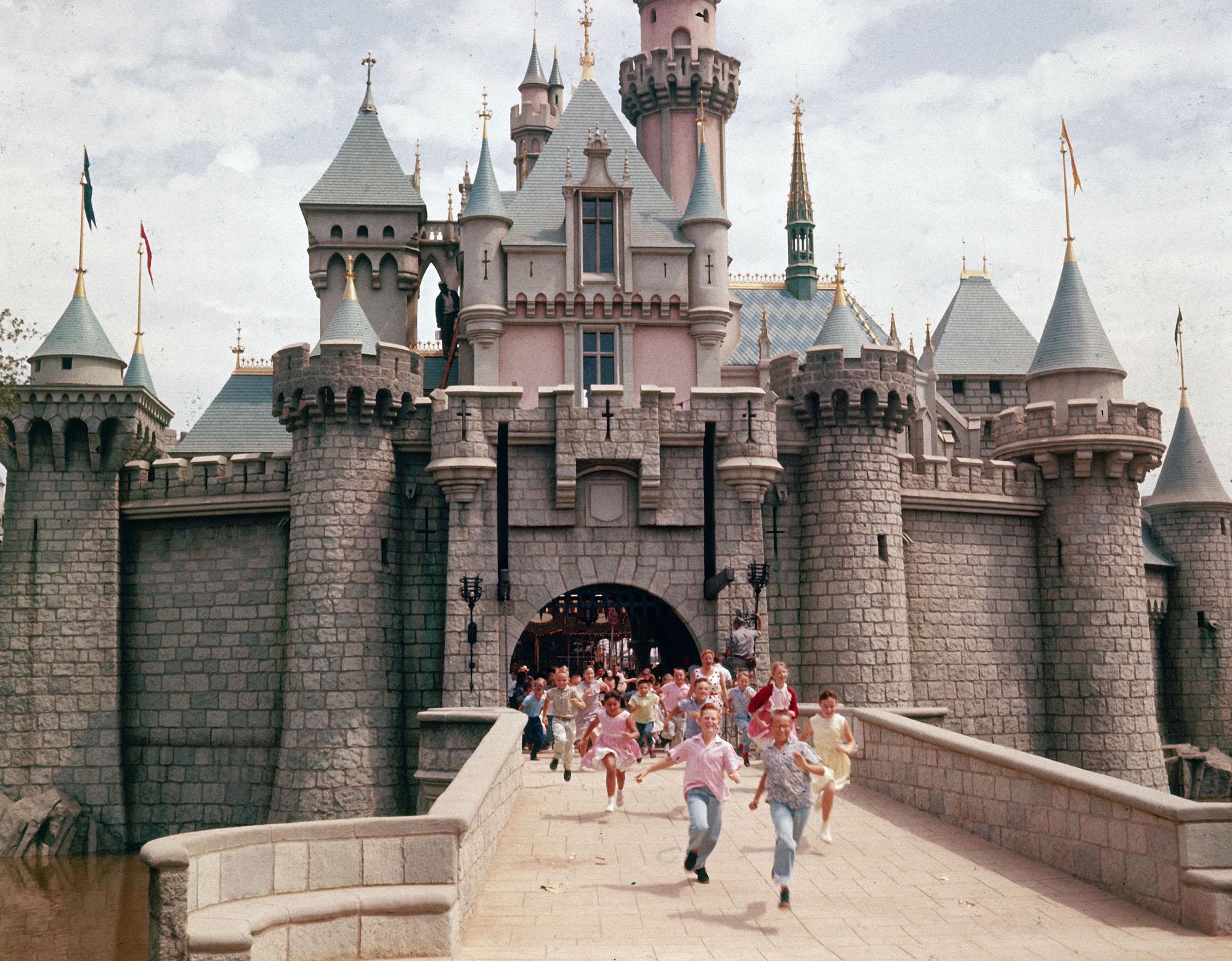 2000x1560 Opening Day at Disneyland: Photo From 1955