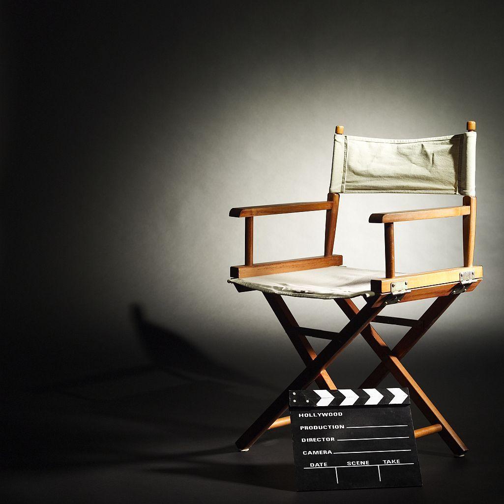 1025x1025 Director Wallpaper