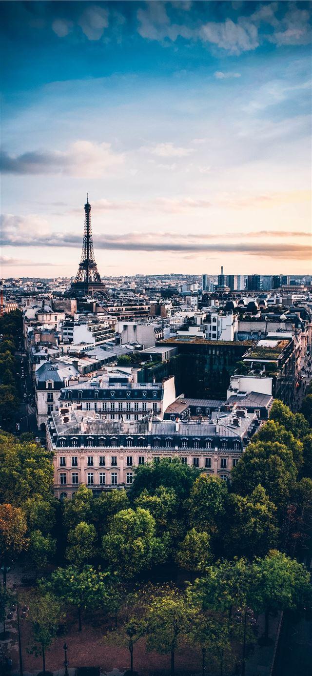640x1385 Best Paris iPhone 11 HD Wallpaper