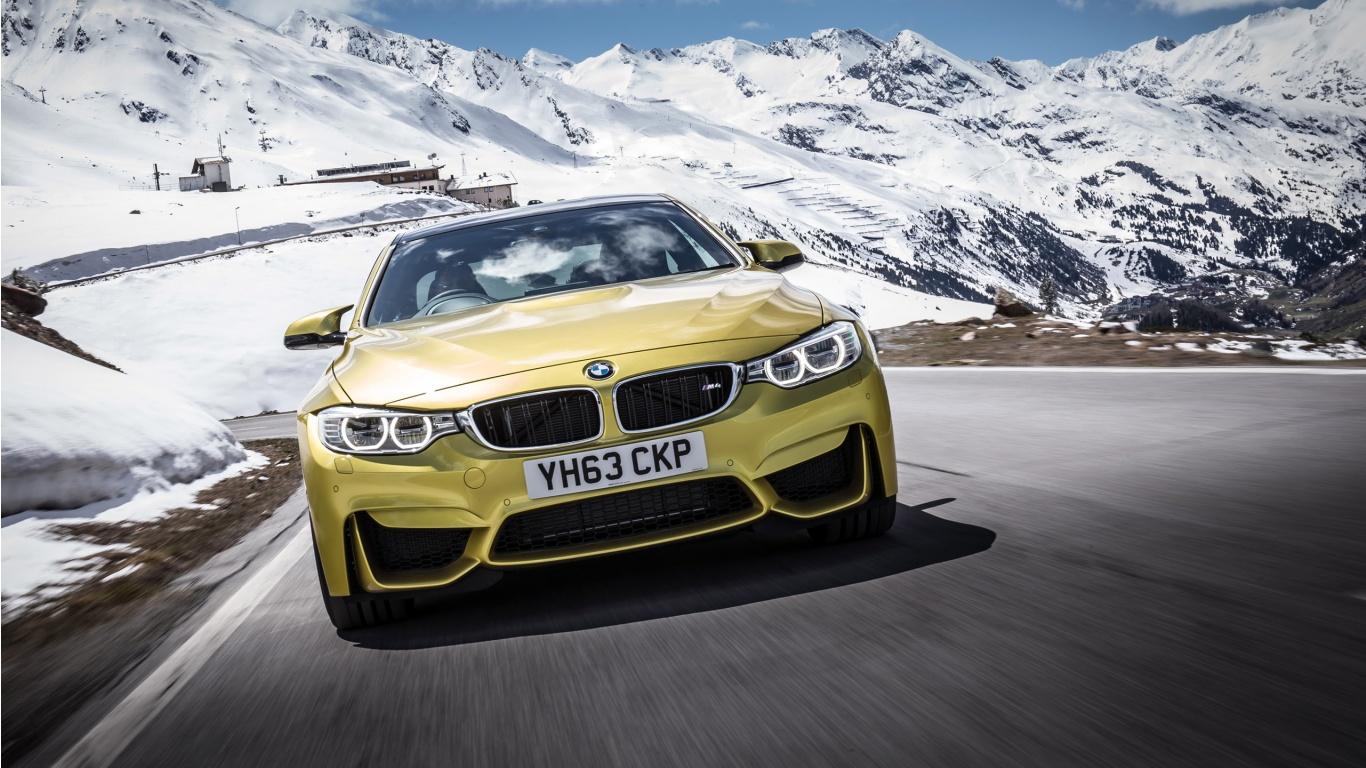 1366x768 BMW M4 Wallpaper