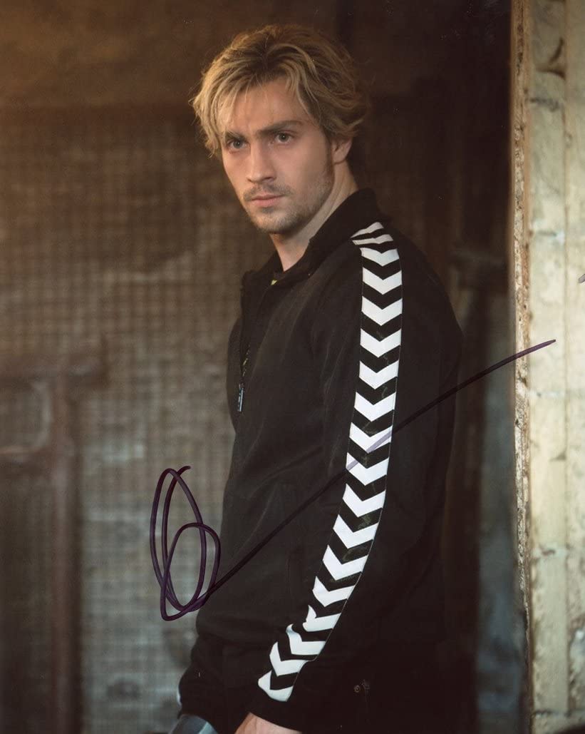 821x1029 AARON TAYLOR JOHNSON: Age Of Ultron AUTOGRAPH Signed 8x10 Photo At Amazon's Entertainment Collectibles Store