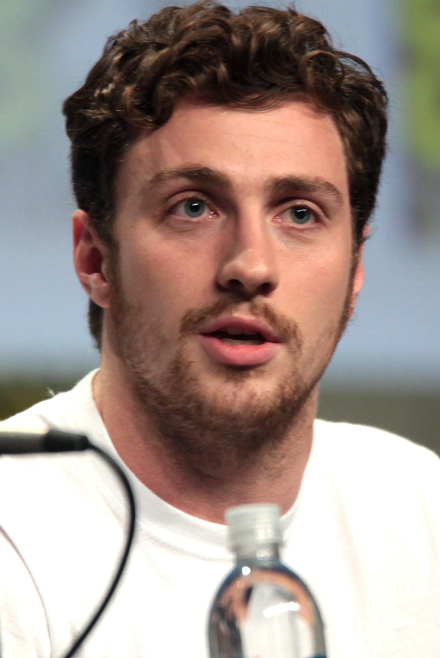1484x2221 Aaron Taylor Johnson