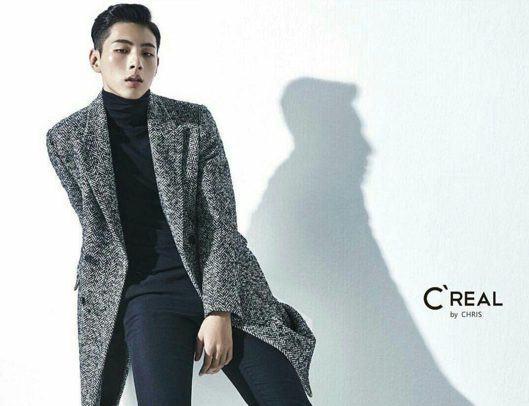 1076x825 Ji Soo Wallpaper