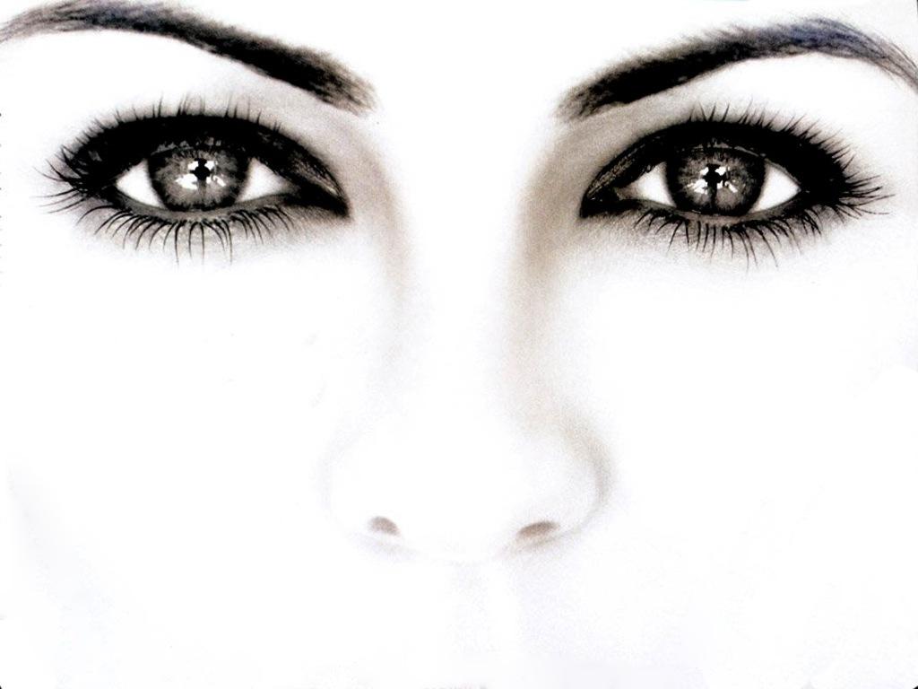 1024x768 Beautiful Eyes Wallpaper for Desktop