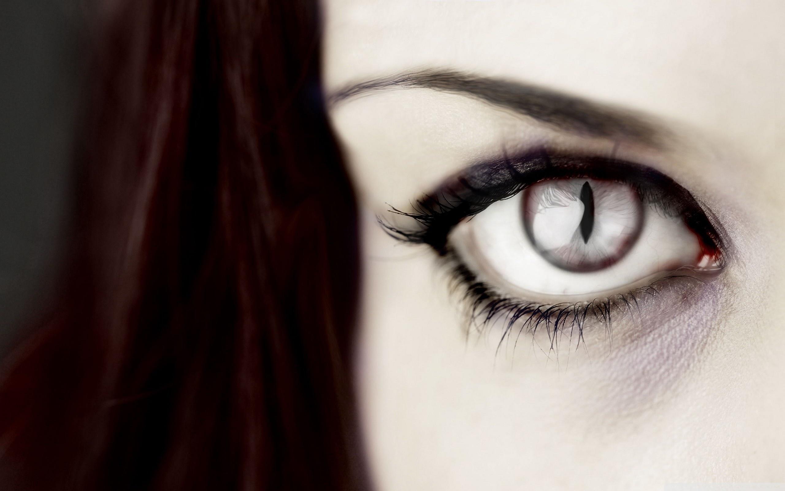 2560x1600 Vampire Eye Ultra HD Desktop Background Wallpaper for 4K UHD TV : Tablet