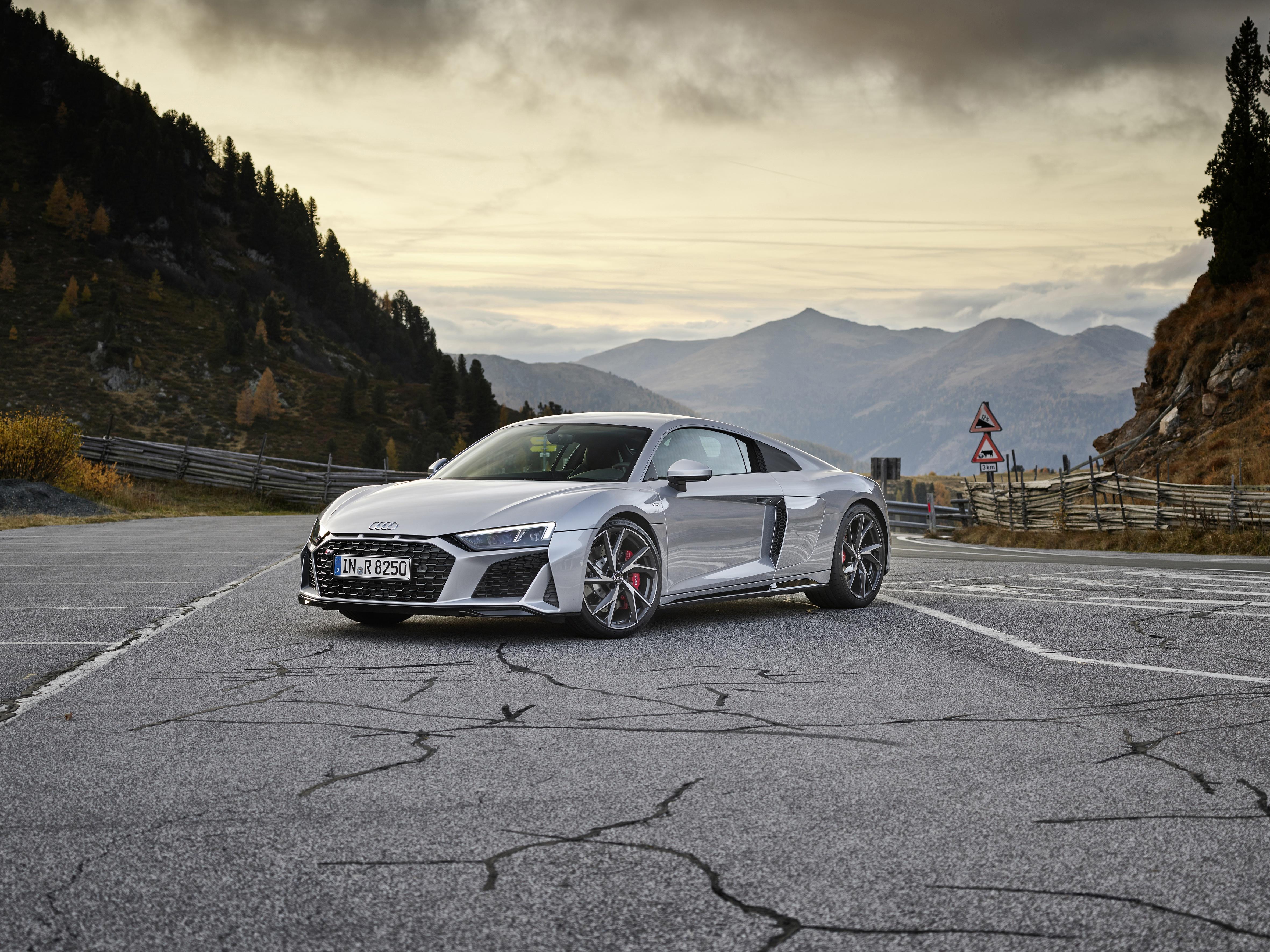 4724x3543 Audi R8 Supercar Coupe V10 2020 Rwd Side View Silver 4k