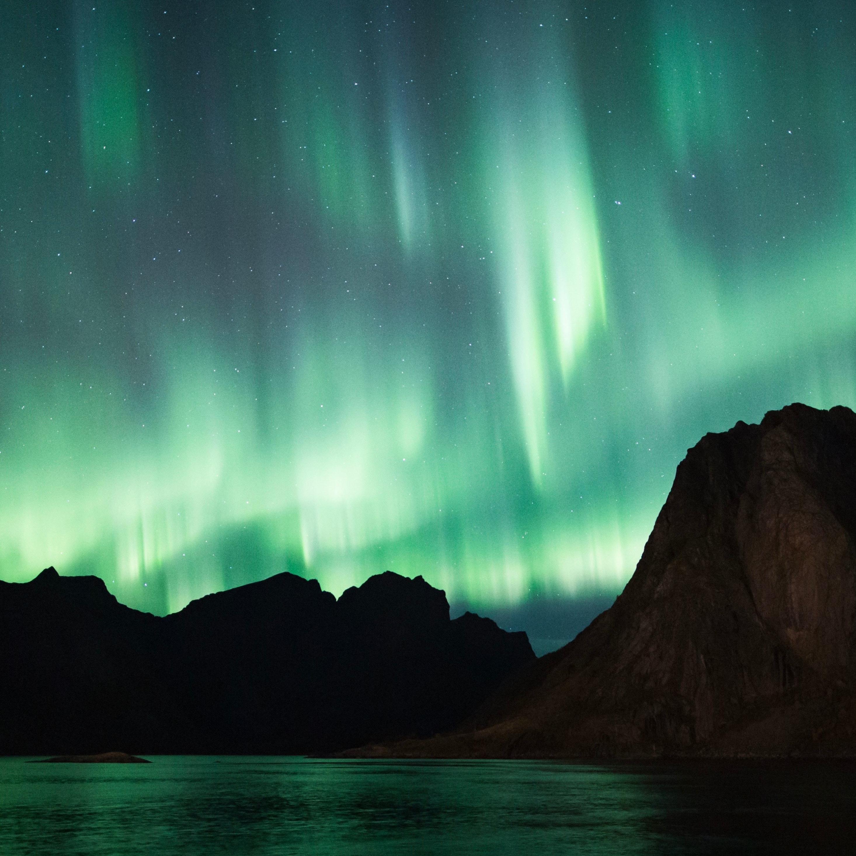 2932x2932 Download 2932x2932 wallpaper cliffs, mountains, nature, night, northern lights, ipad pro retina, 2932x2932 HD image, background, 22472