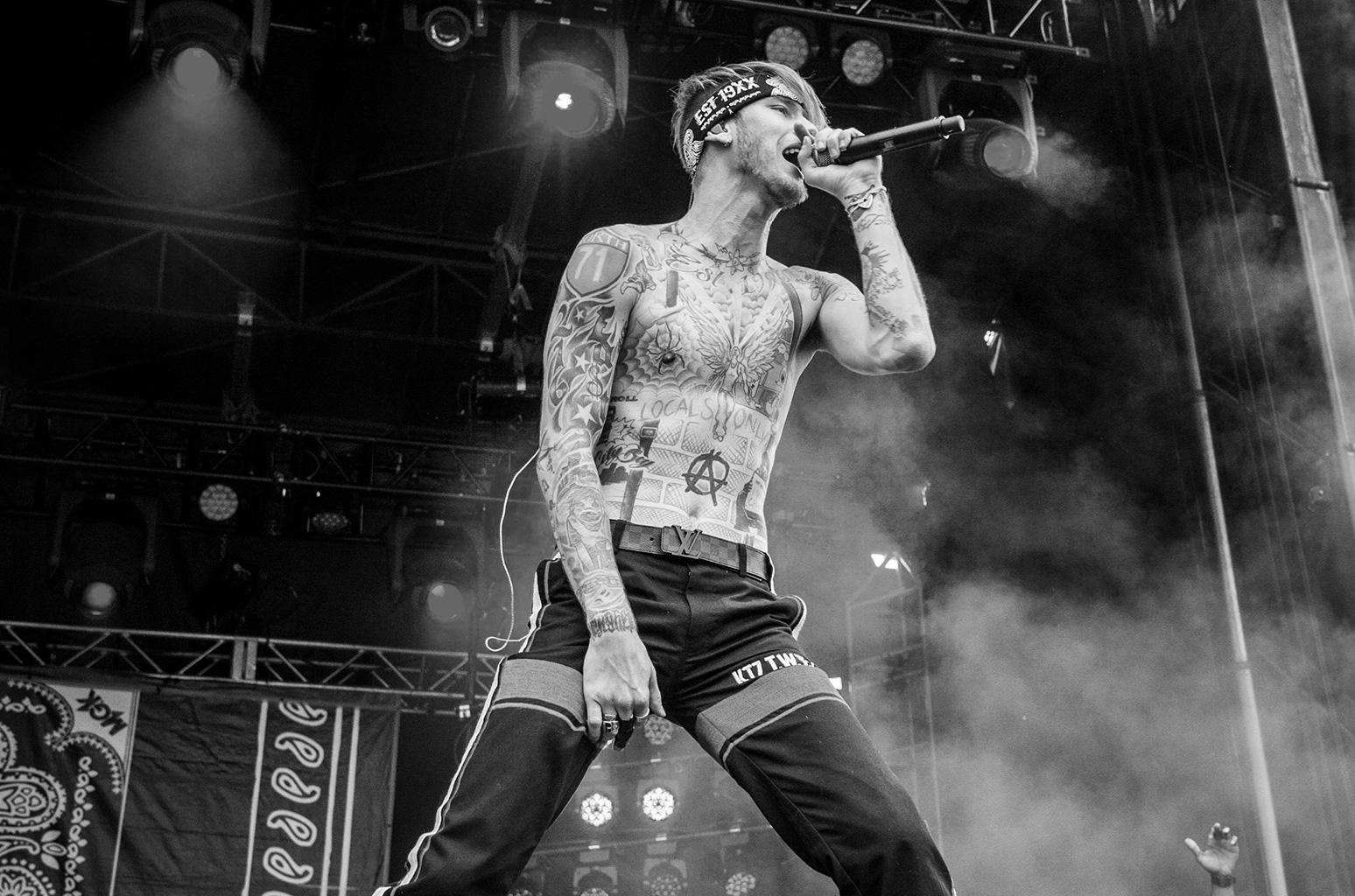 1548x1024 Machine Gun Kelly Wallpaper Pc