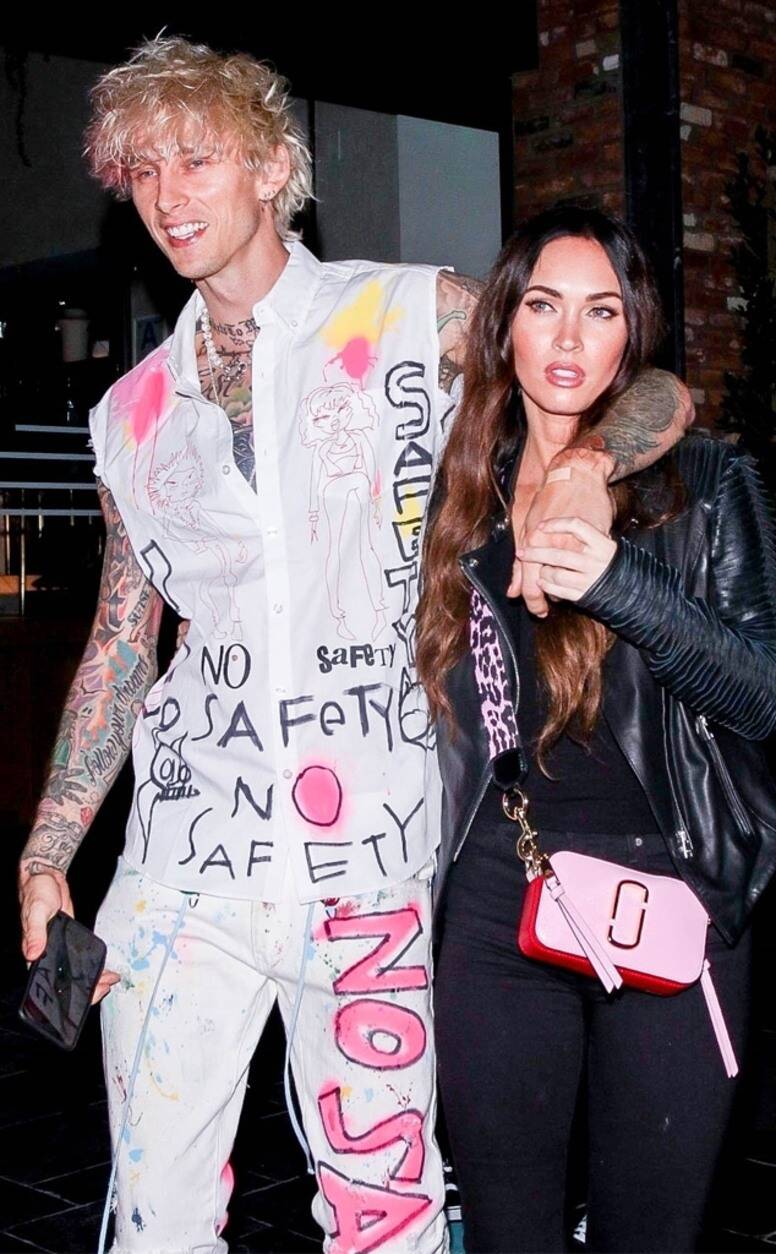 776x1254 Photos from Megan Fox & Machine Gun Kelly: Romance Rewind! Online