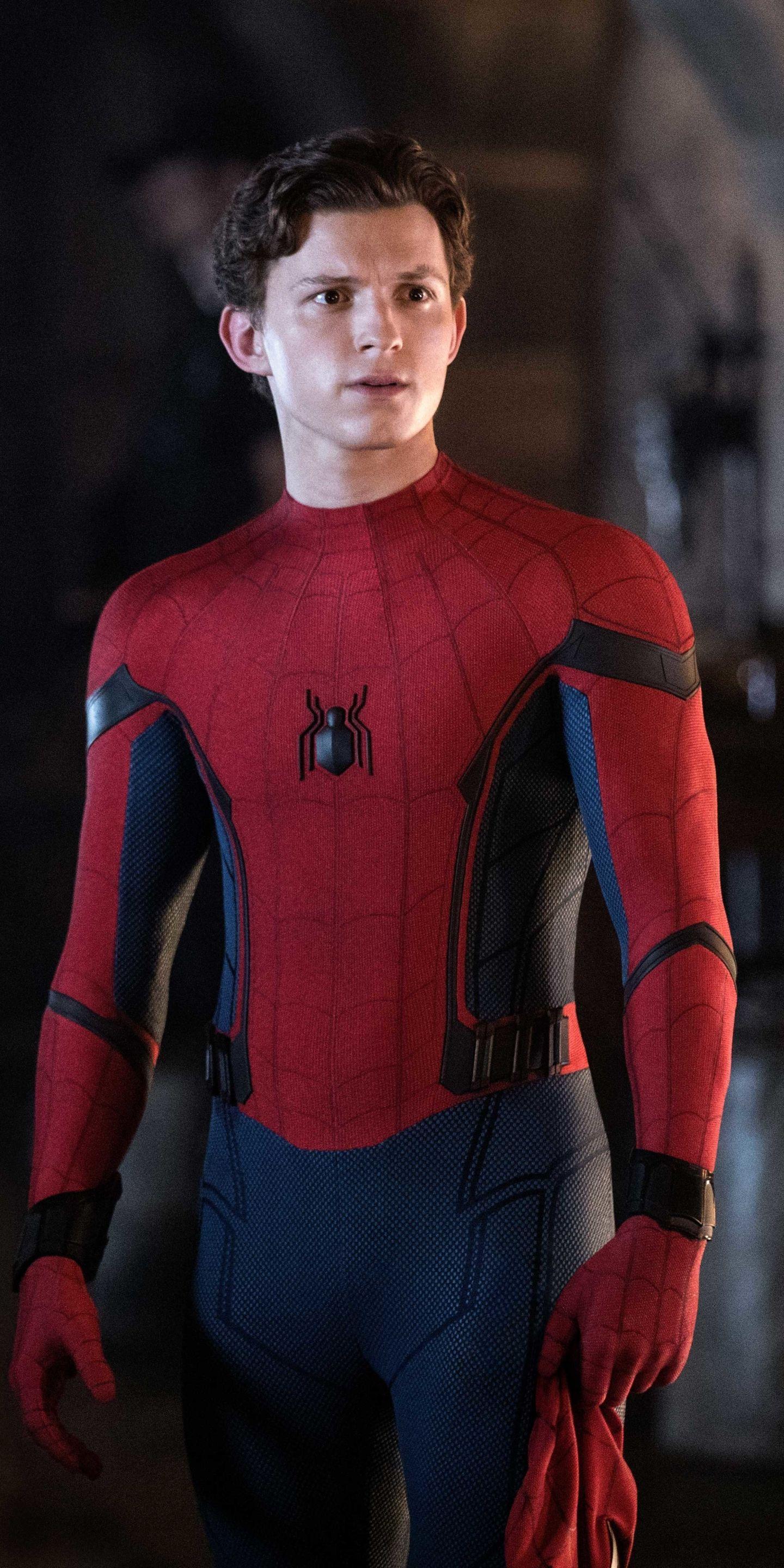 1440x2880 Spider Man Tom Holland Wallpaper