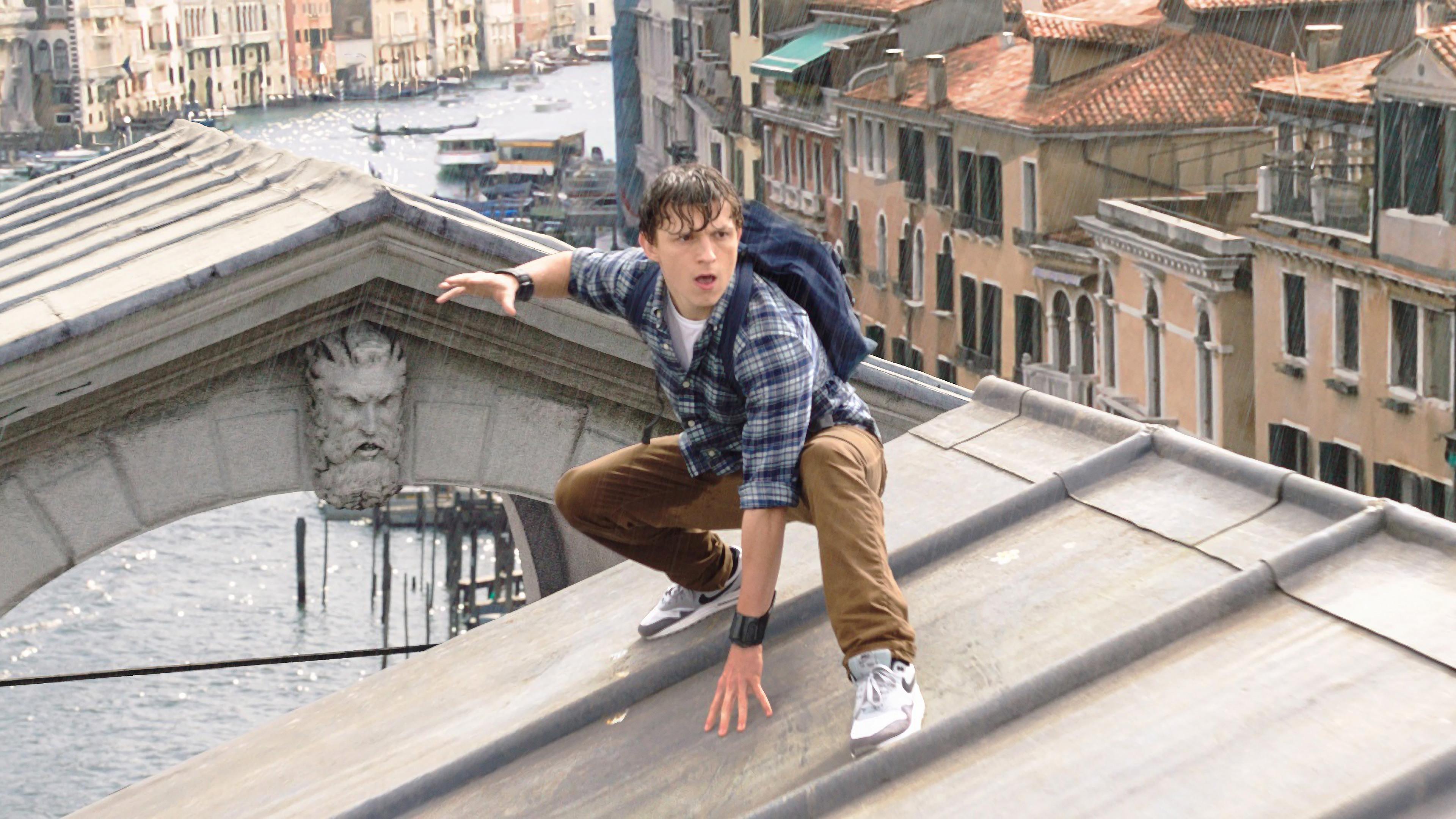 3840x2160 Spider Man: Far From Home Peter Parker Tom Holland 4K Wallpaper