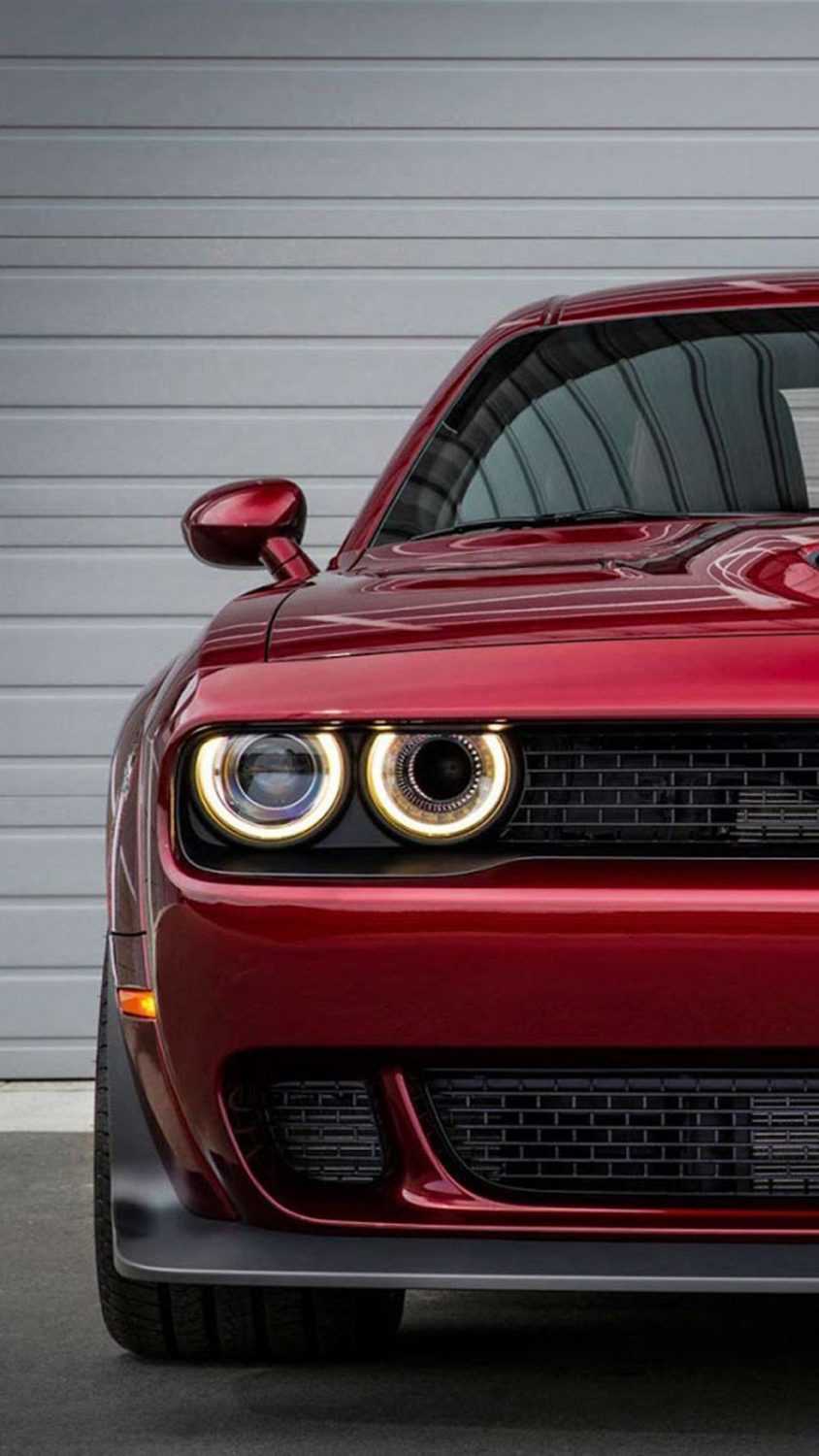 844x1500 4K Car Wallpaper