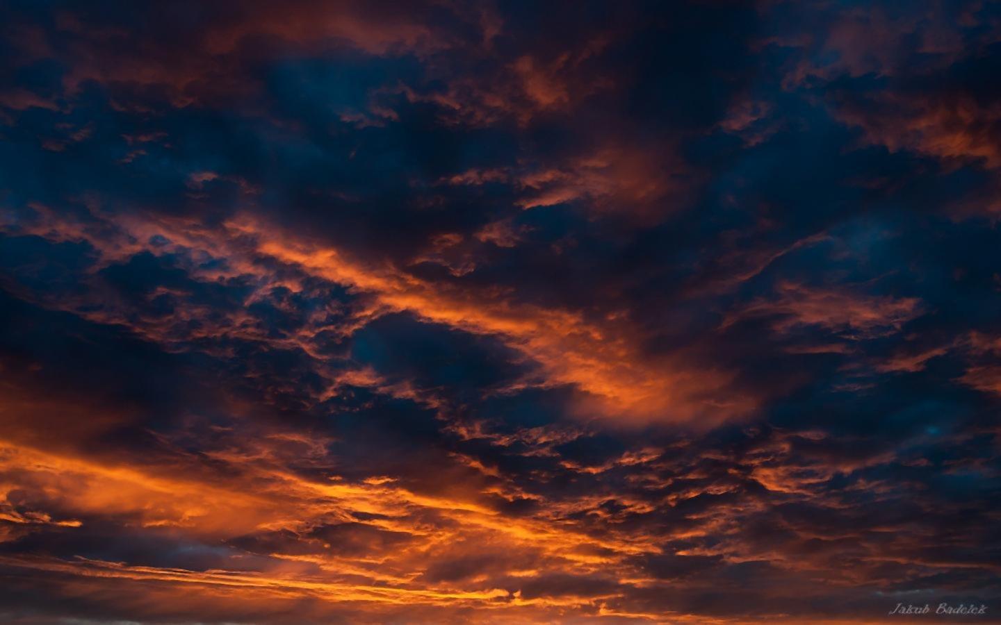 Dramatic sky текстур пак. Драматичное небо. Драматичный фон. Облака драматичные. Драматическое небо для фотошопа.