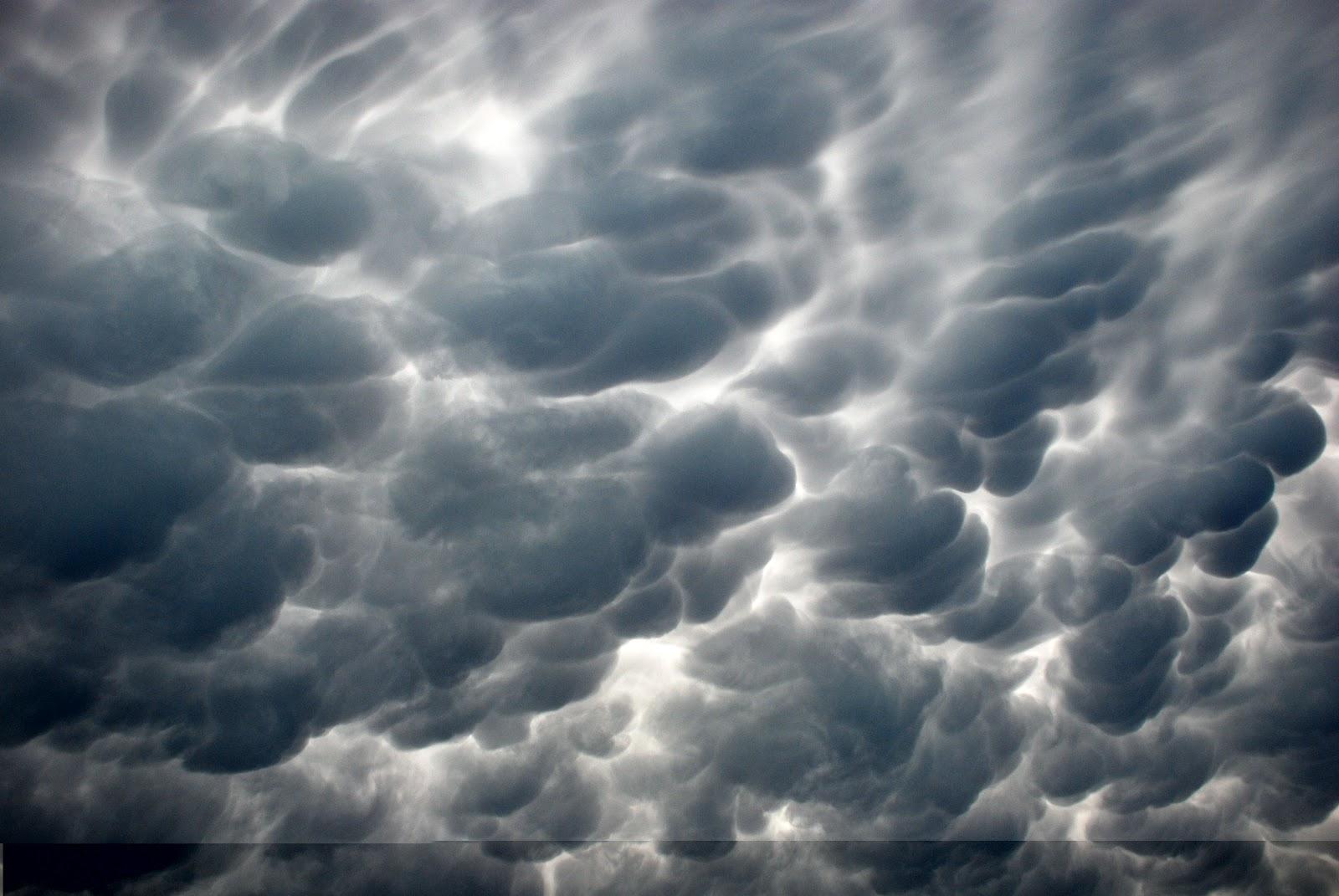 1600x1071 Wallpaper ME: Beautiful Dark Blue Texture Clouds Sky Wallpaper