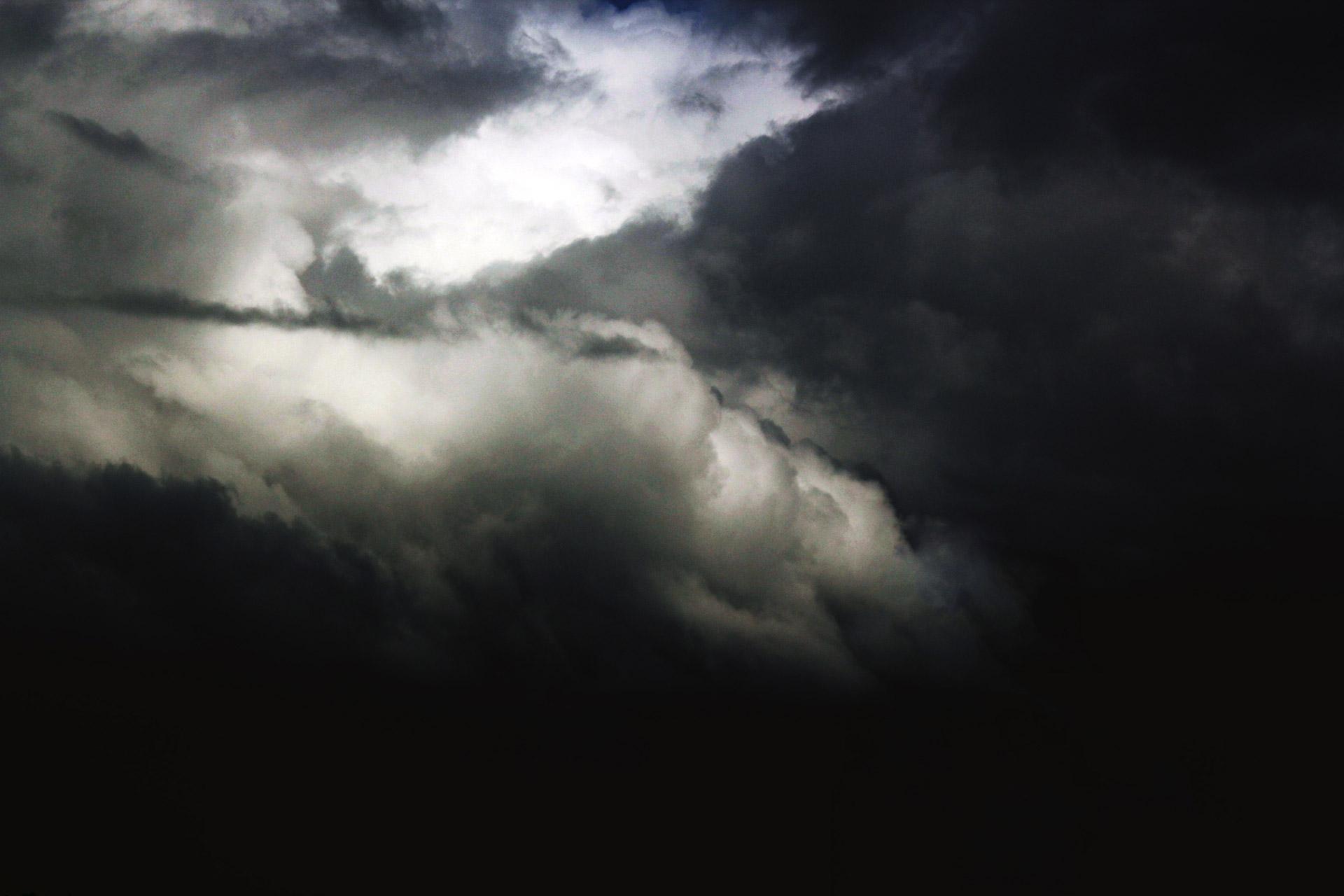 1920x1280 Dark Cloudy Sky Free Domain Picture