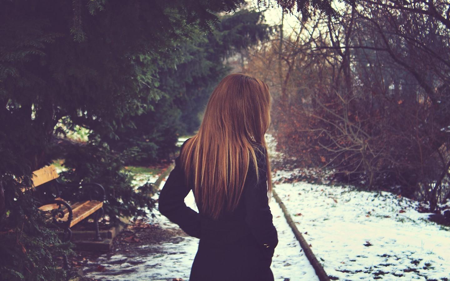 1440x900 women, Alone, Women Outdoors, Snow Wallpaper HD / Desktop and Mobile Background